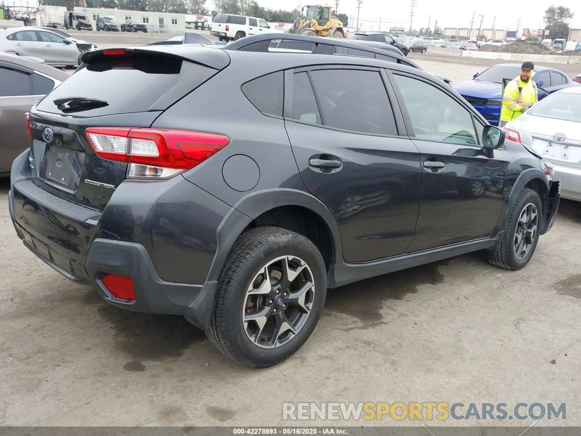 4 Photograph of a damaged car JF2GTAEC5K8231643 SUBARU CROSSTREK 2019