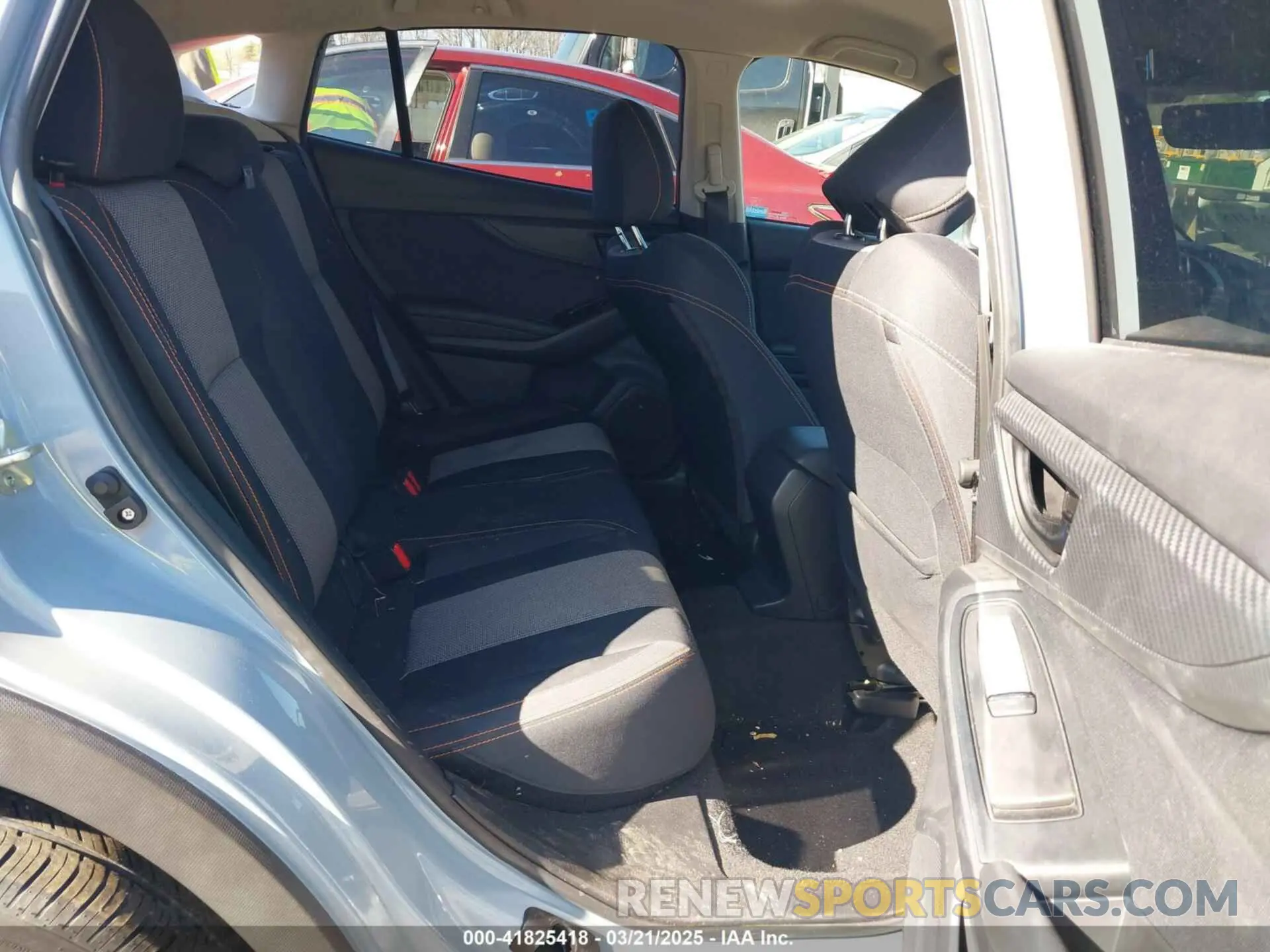 8 Фотография поврежденного автомобиля JF2GTAEC6K8266255 SUBARU CROSSTREK 2019