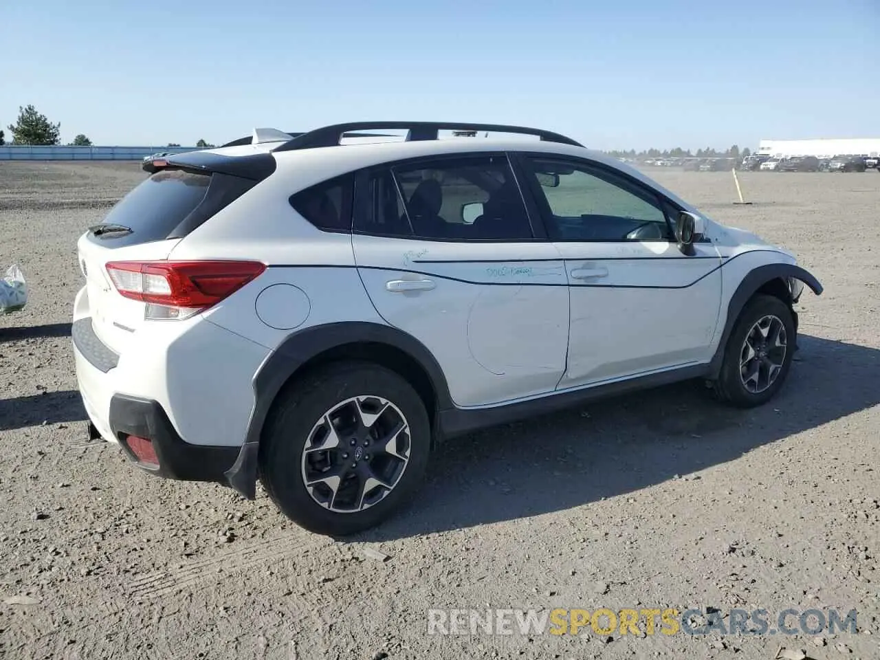 3 Фотография поврежденного автомобиля JF2GTAEC7K8323336 SUBARU CROSSTREK 2019