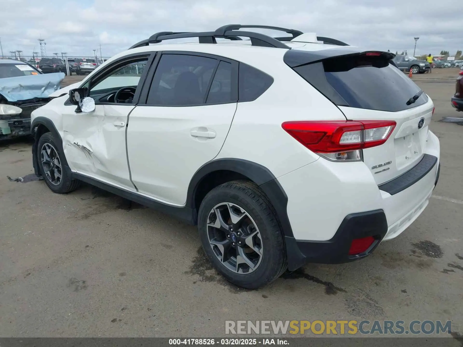 3 Фотография поврежденного автомобиля JF2GTAEC8KH397994 SUBARU CROSSTREK 2019