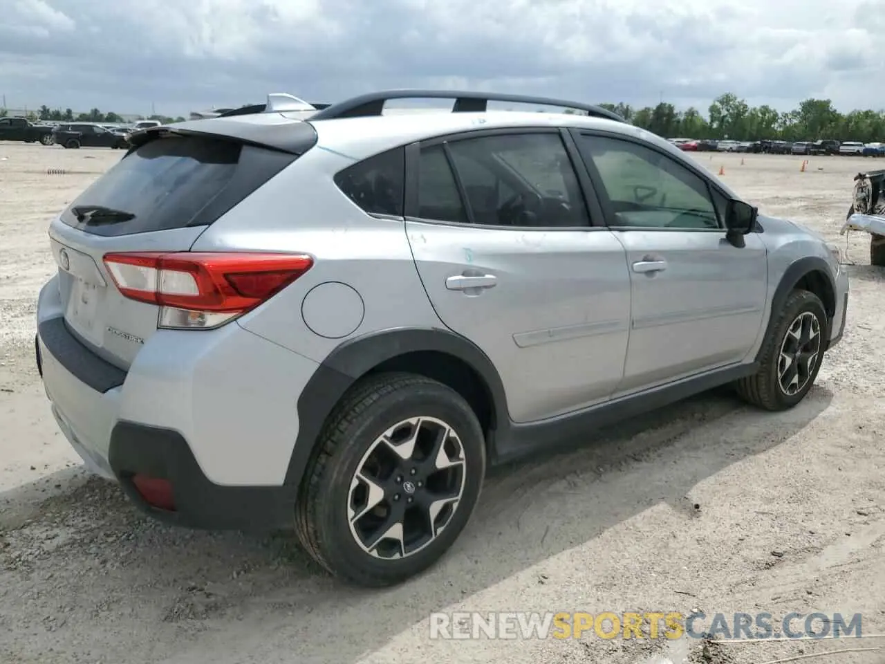 3 Фотография поврежденного автомобиля JF2GTAEC9KH315657 SUBARU CROSSTREK 2019