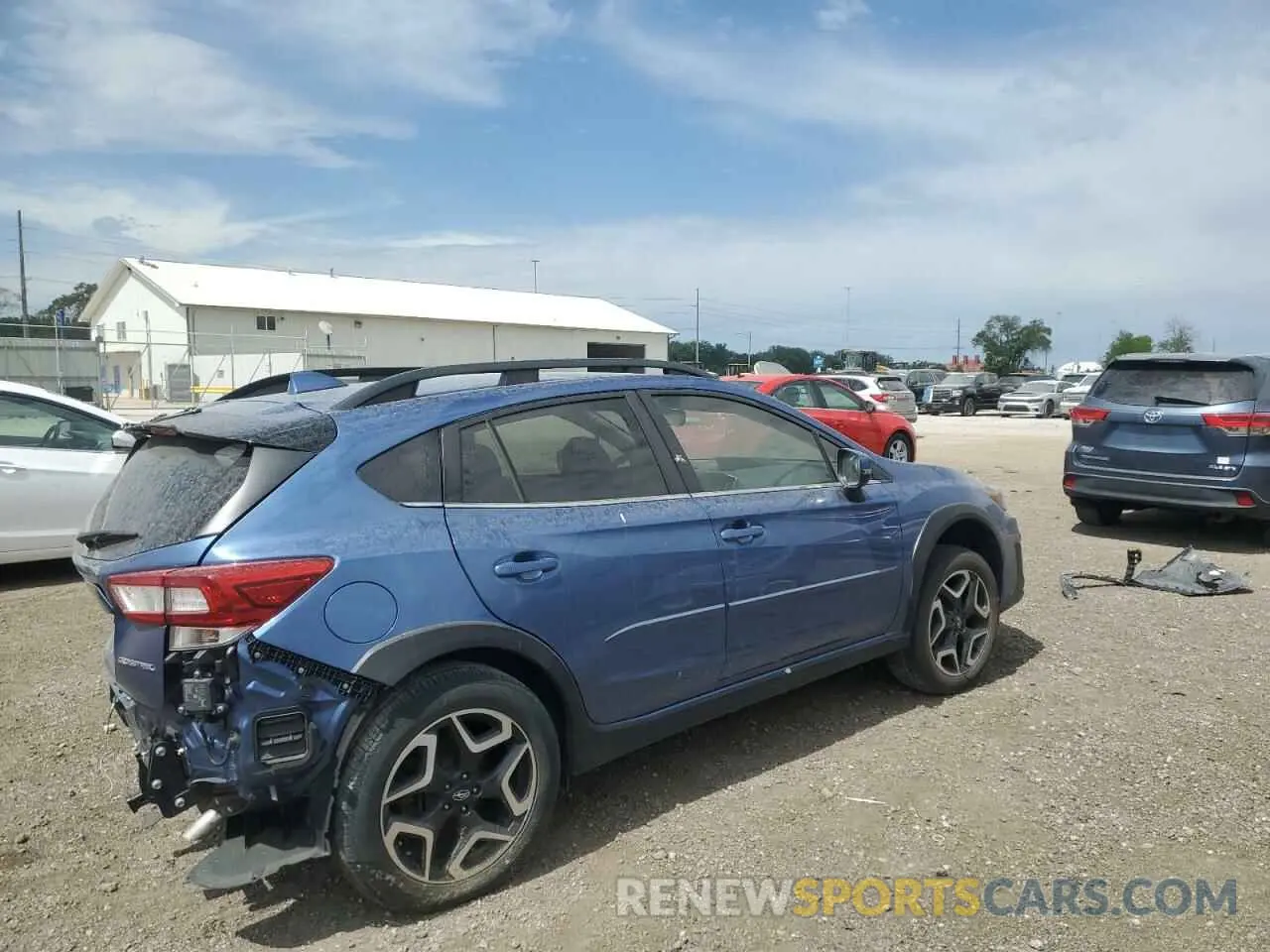 3 Фотография поврежденного автомобиля JF2GTAMC0K8336494 SUBARU CROSSTREK 2019