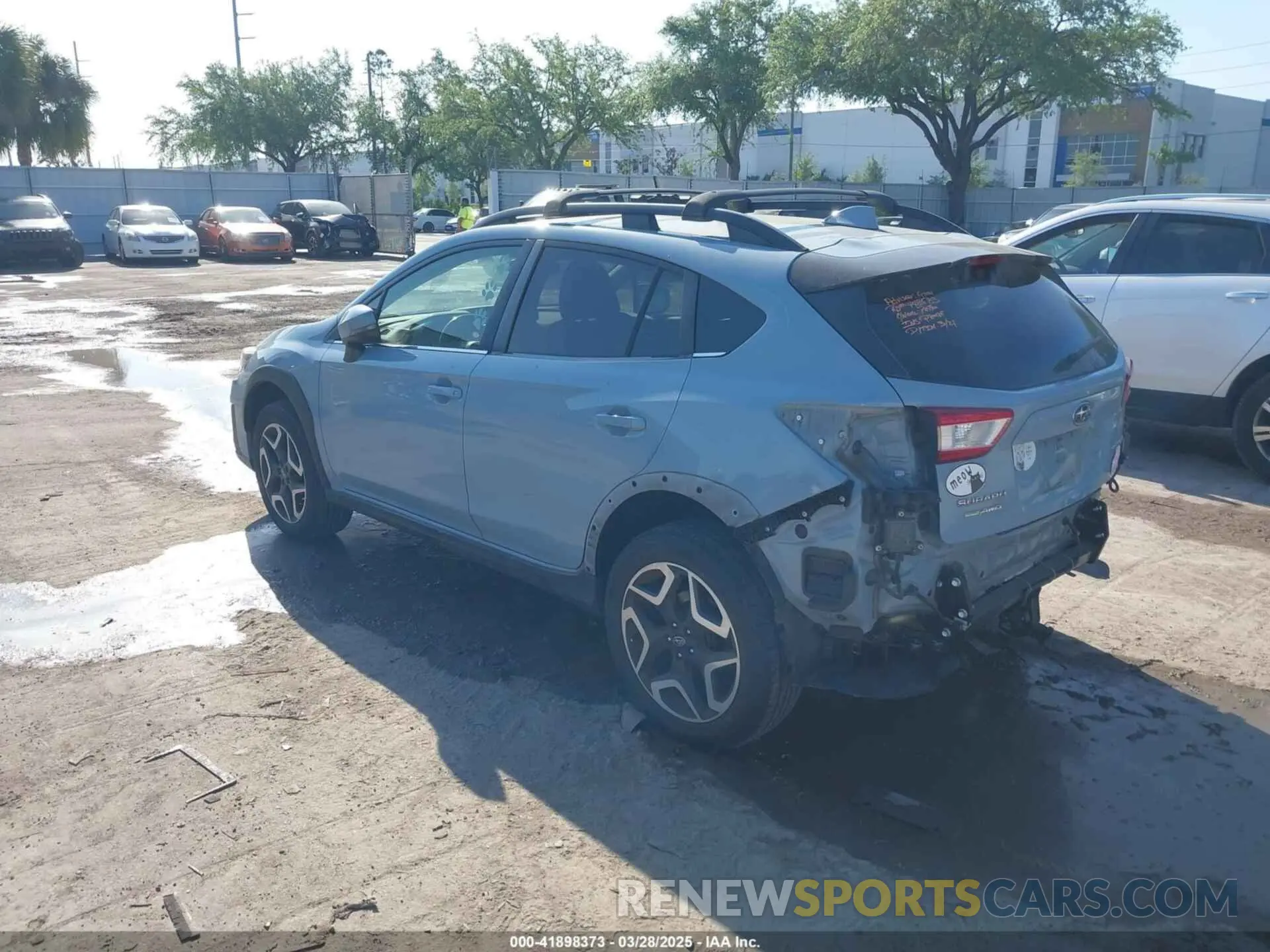 3 Фотография поврежденного автомобиля JF2GTAMC3KH348591 SUBARU CROSSTREK 2019
