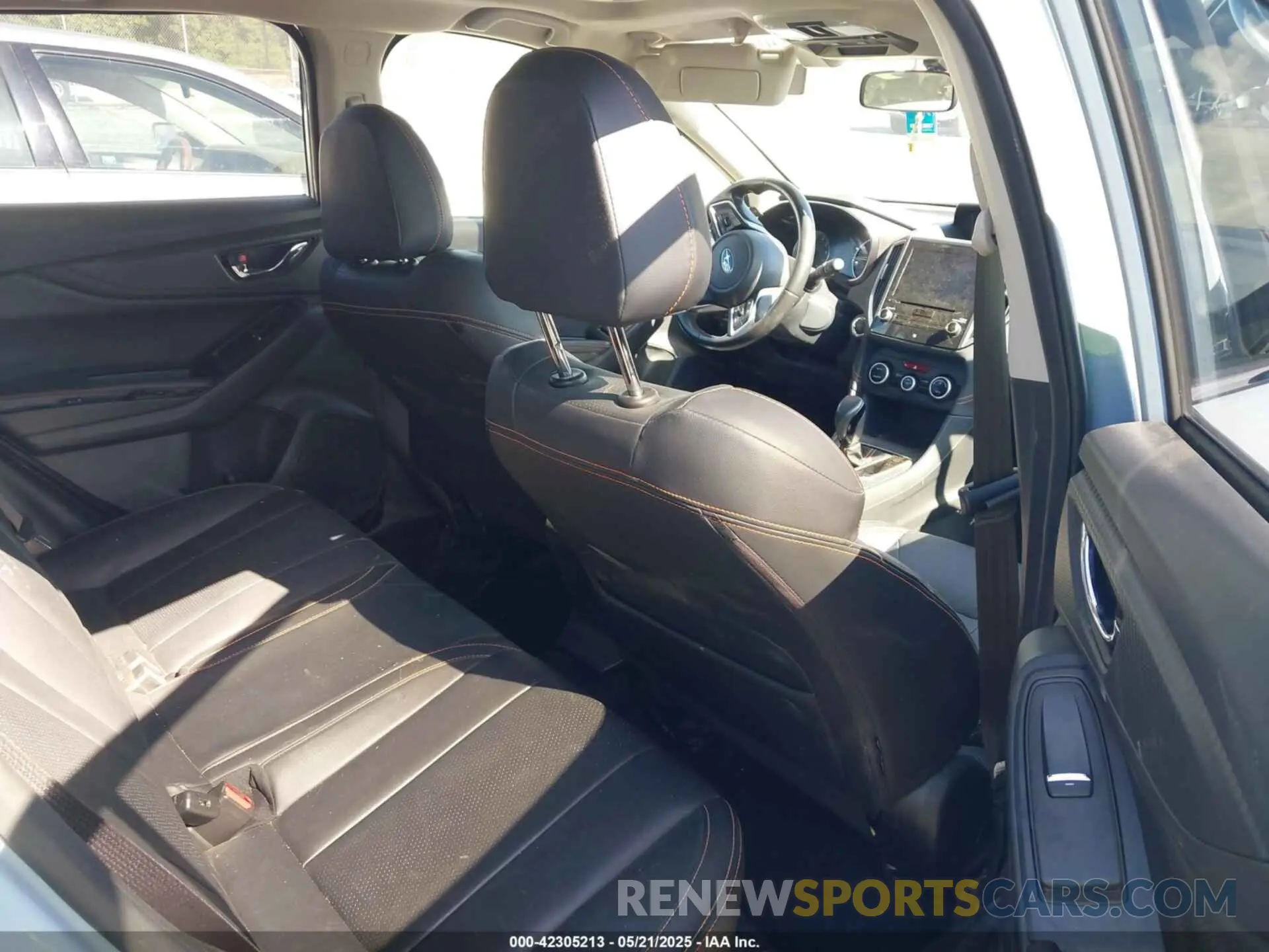 8 Фотография поврежденного автомобиля JF2GTANC4K8290702 SUBARU CROSSTREK 2019
