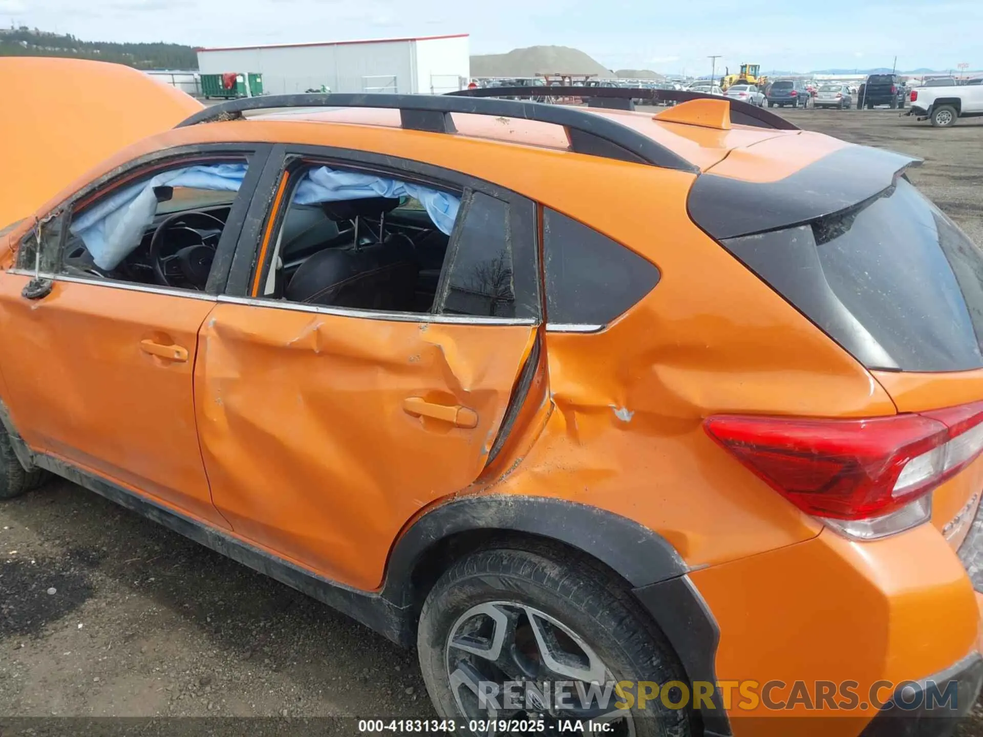 6 Фотография поврежденного автомобиля JF2GTANC8KH224444 SUBARU CROSSTREK 2019