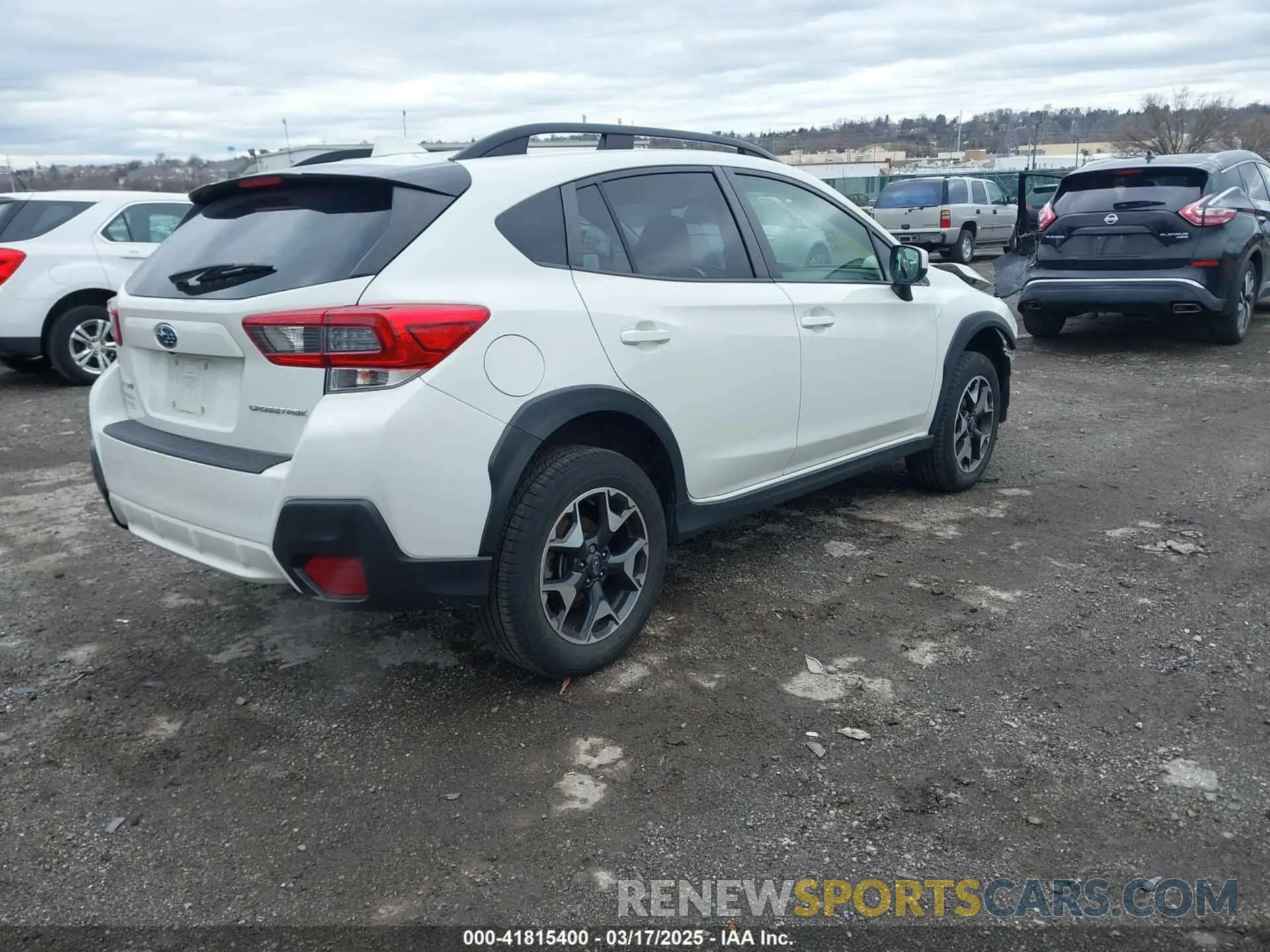 4 Photograph of a damaged car JF2GTAEC1L8233844 SUBARU CROSSTREK 2020