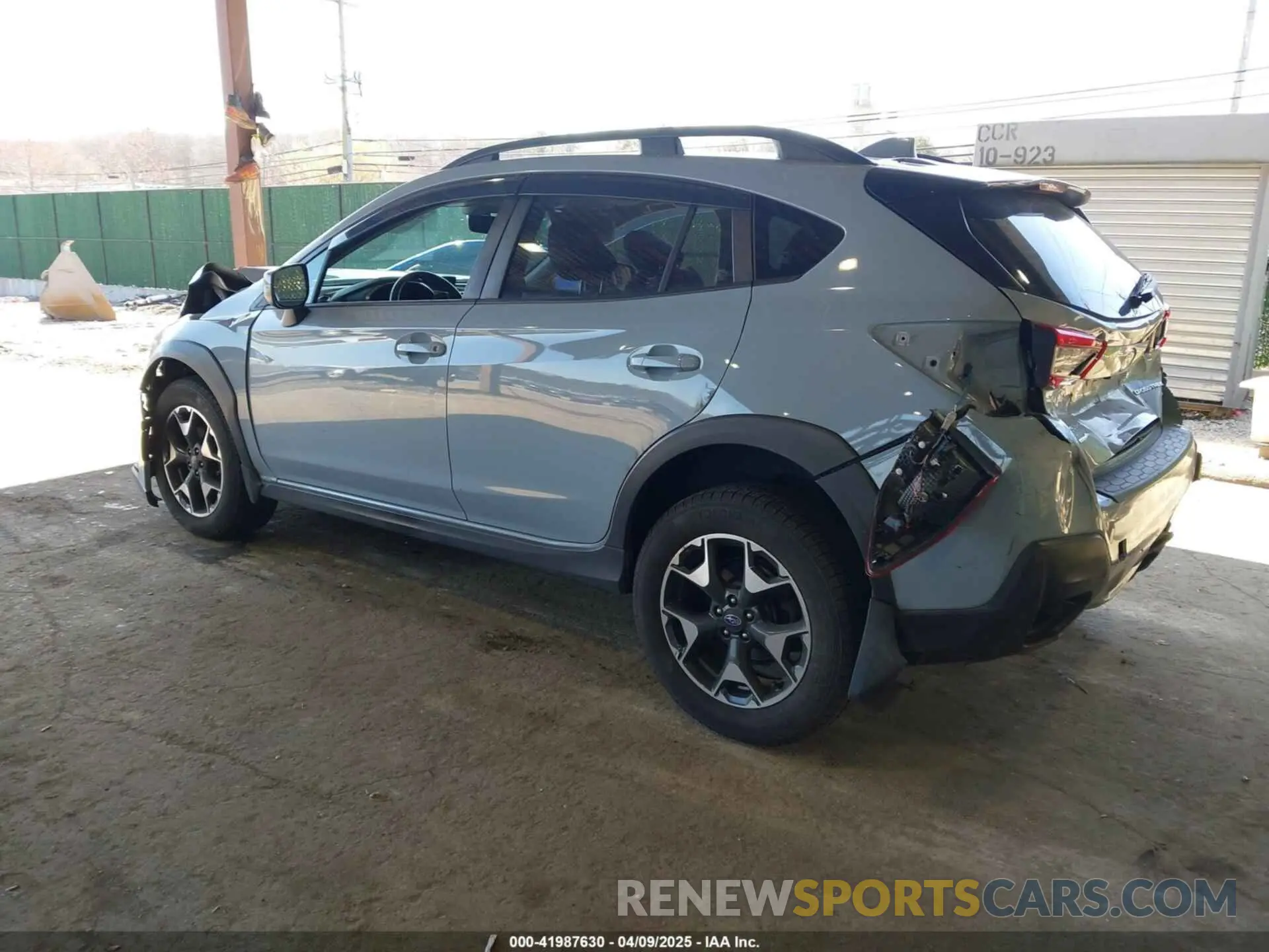 3 Фотография поврежденного автомобиля JF2GTAEC7L8249434 SUBARU CROSSTREK 2020