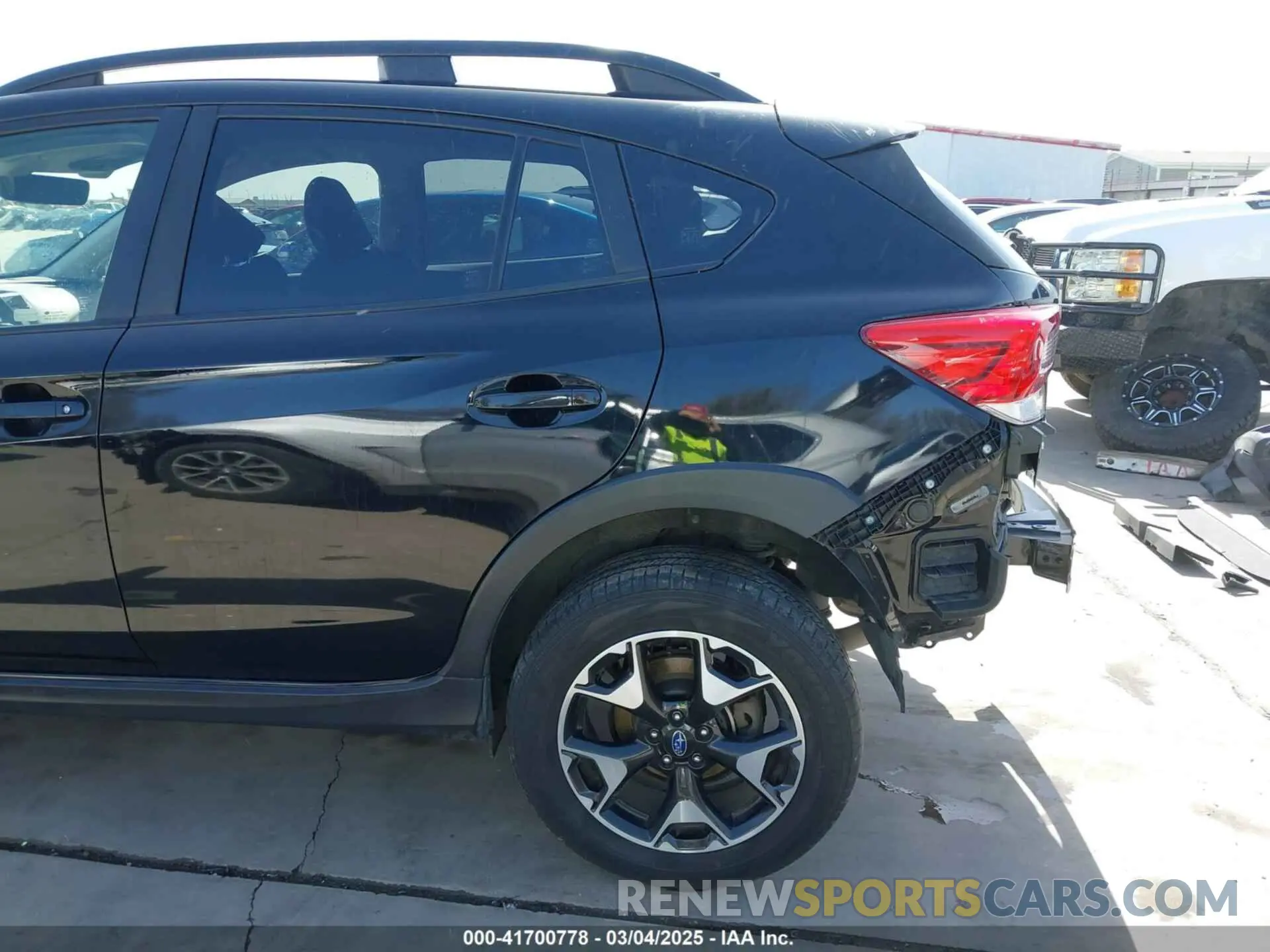 20 Photograph of a damaged car JF2GTAPC2L8277719 SUBARU CROSSTREK 2020