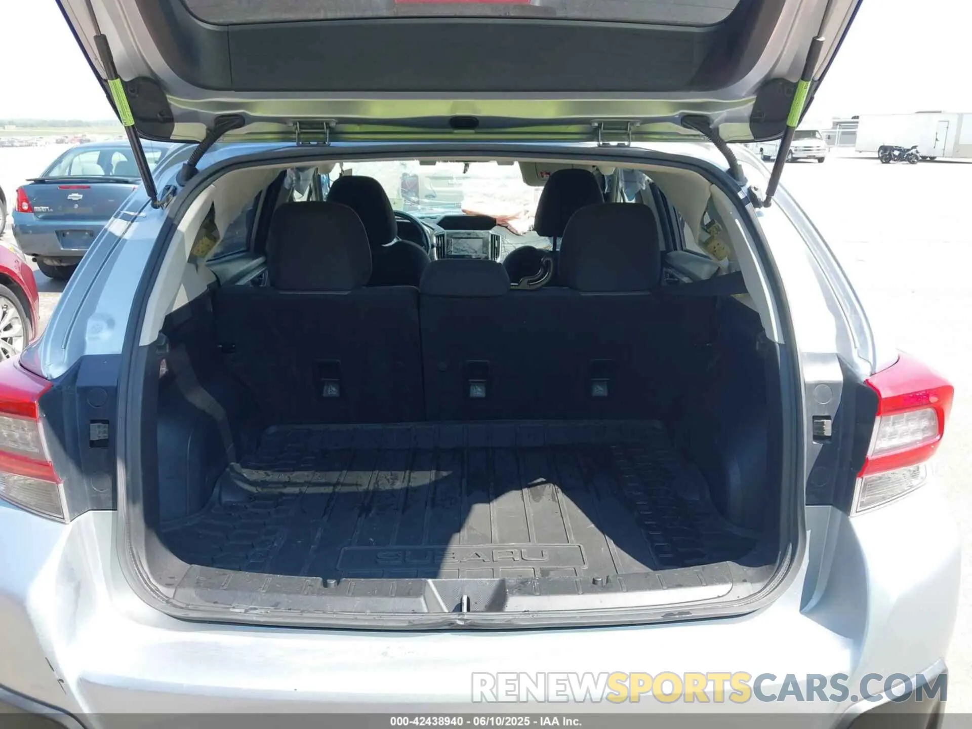 17 Photograph of a damaged car JF2GTAPC4L8235570 SUBARU CROSSTREK 2020