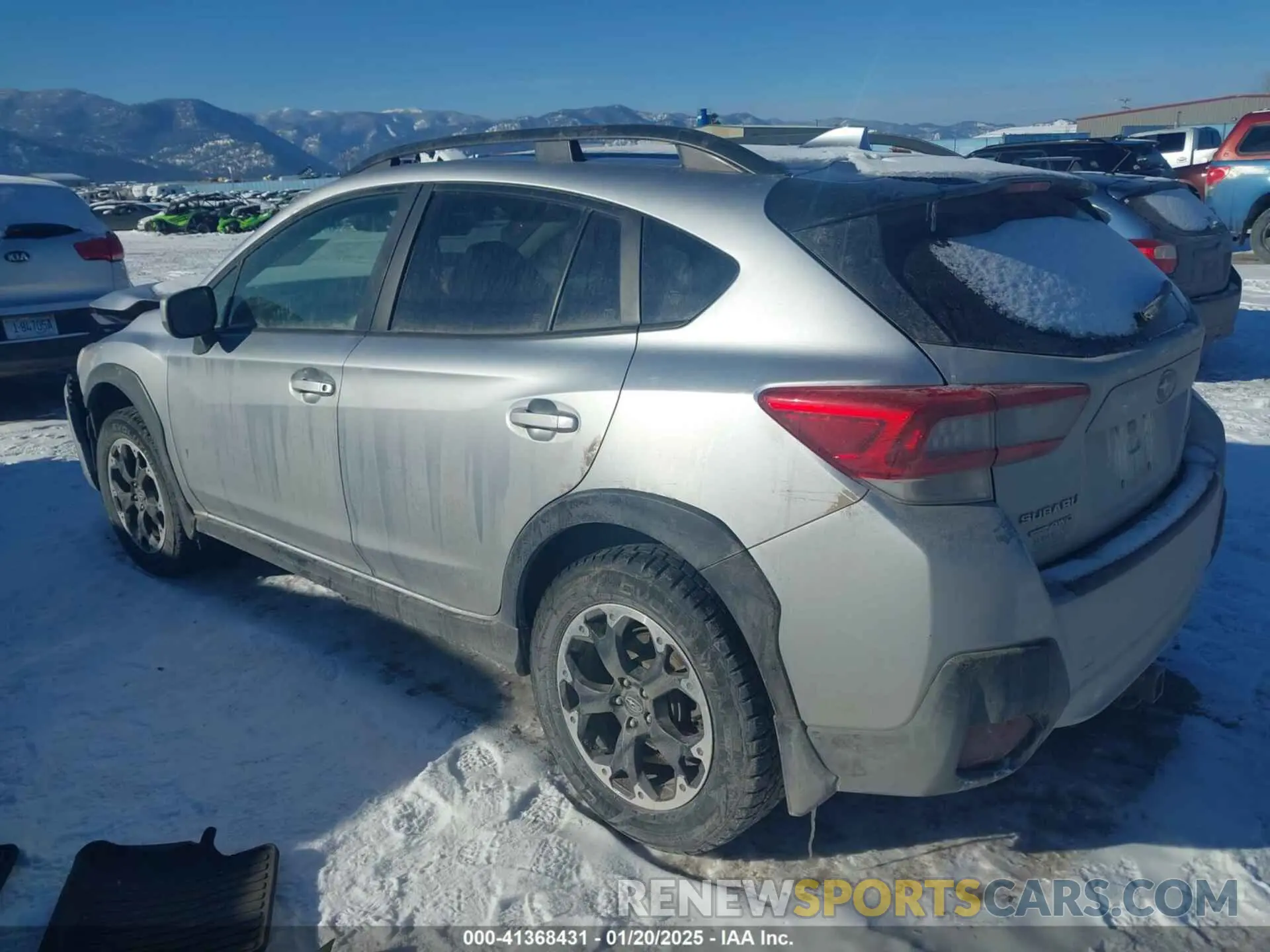 3 Фотография поврежденного автомобиля JF2GTAPC9M8653043 SUBARU CROSSTREK 2021