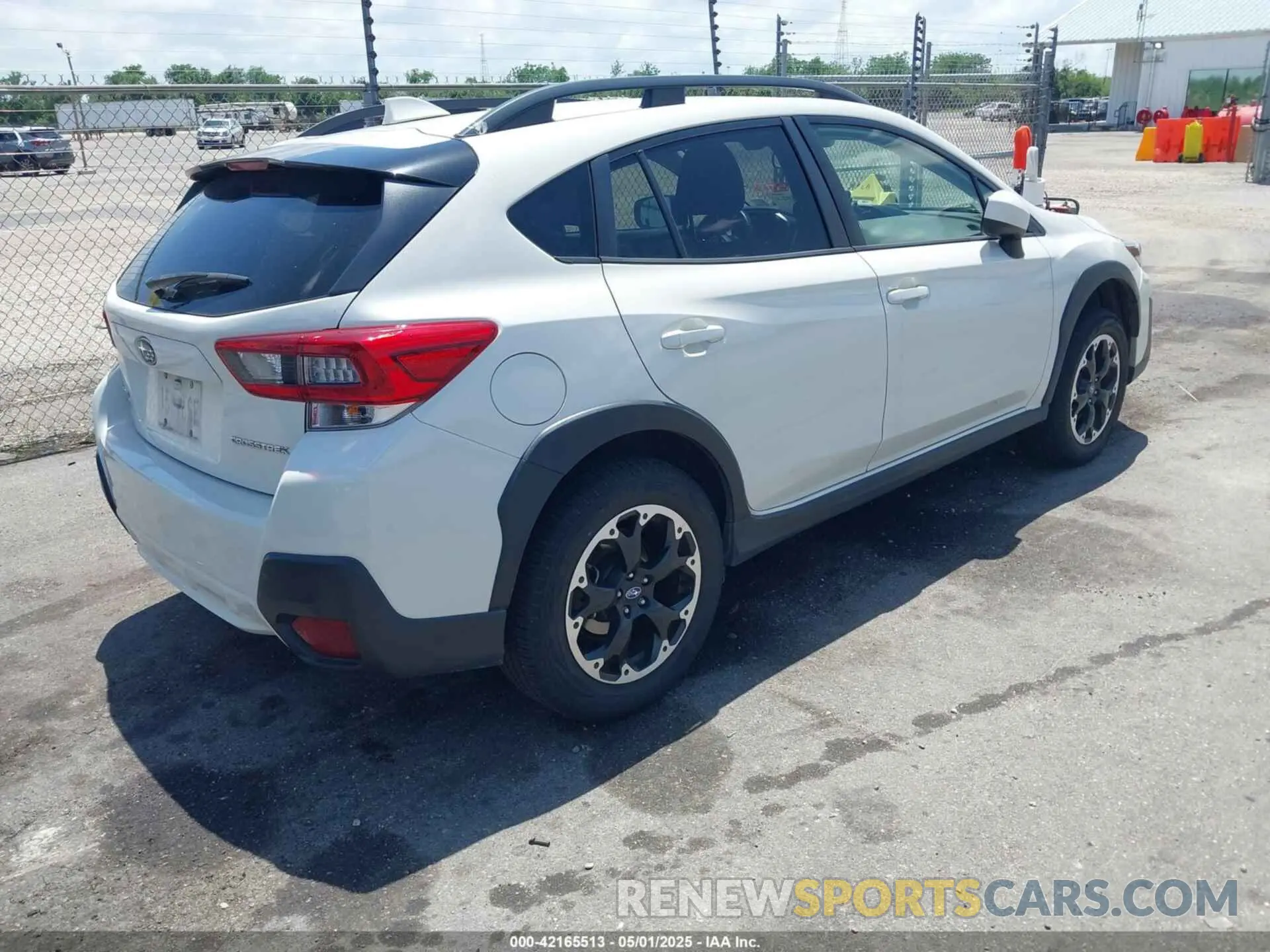 4 Фотография поврежденного автомобиля JF2GTAPCXM8333584 SUBARU CROSSTREK 2021