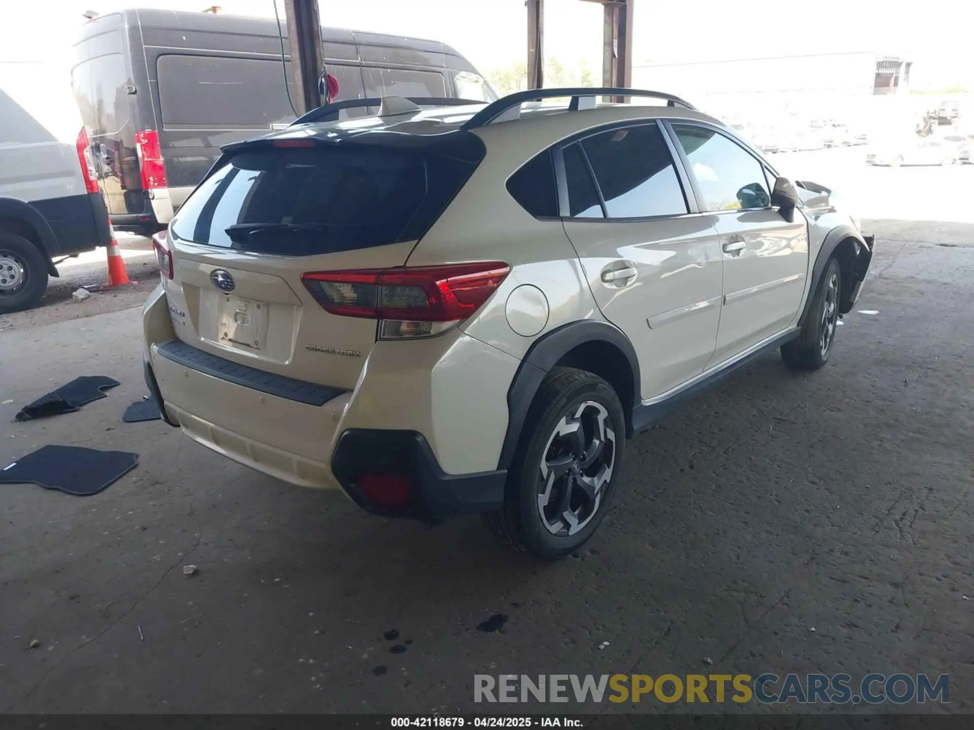 4 Фотография поврежденного автомобиля JF2GTHNC8M8330064 SUBARU CROSSTREK 2021