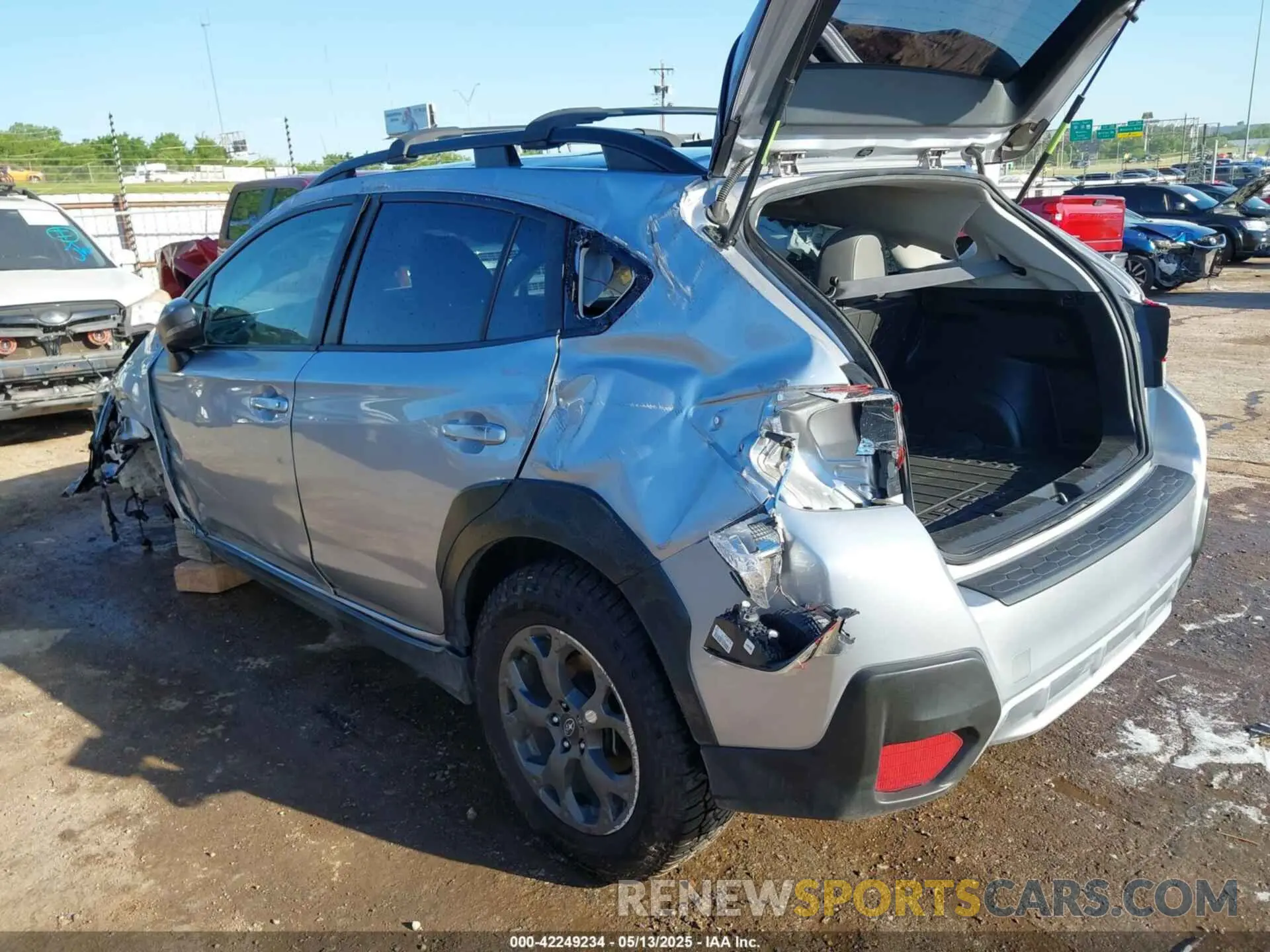 3 Фотография поврежденного автомобиля JF2GTHSC6MH222708 SUBARU CROSSTREK 2021