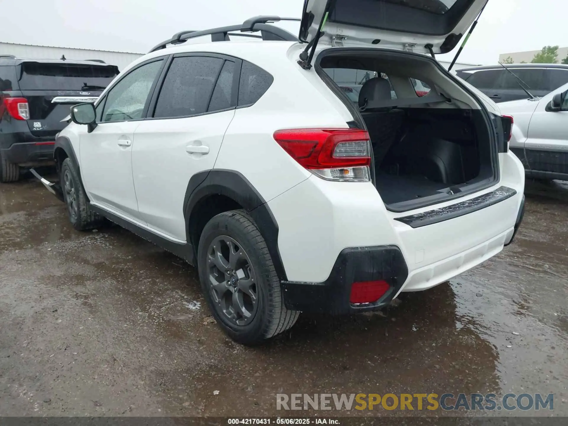 3 Фотография поврежденного автомобиля JF2GTHSC8MH302382 SUBARU CROSSTREK 2021