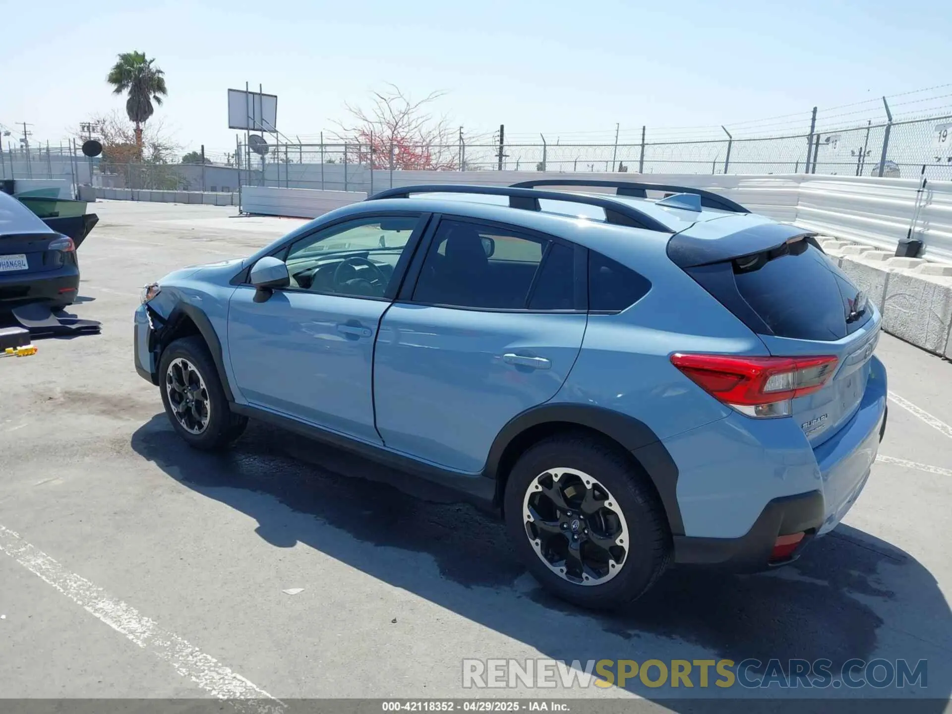 3 Фотография поврежденного автомобиля JF2GTAEC0N8202121 SUBARU CROSSTREK 2022
