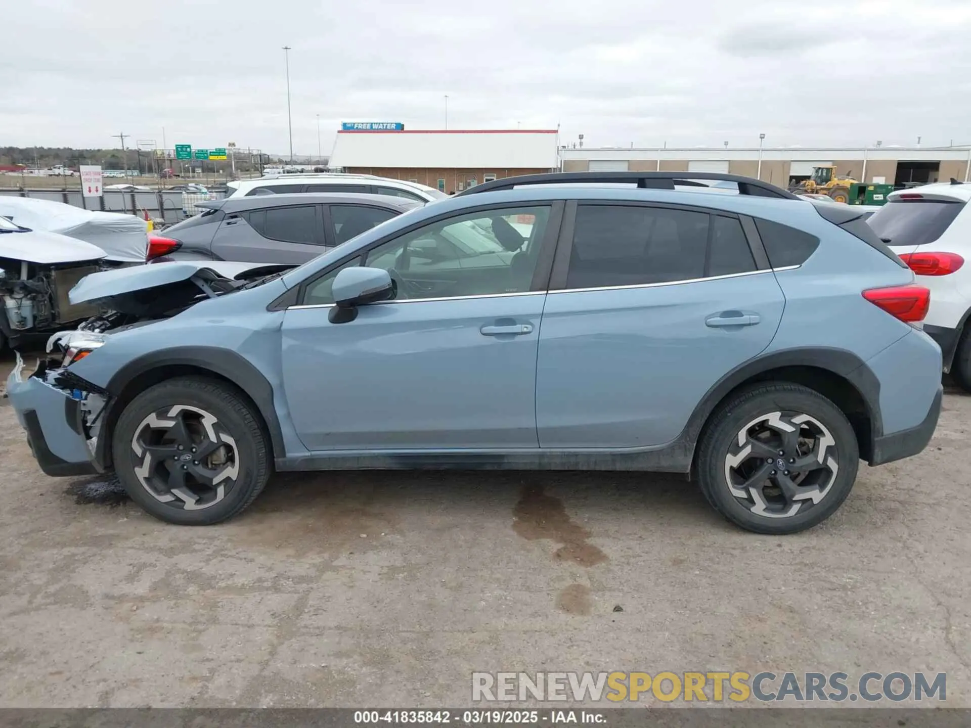 14 Фотография поврежденного автомобиля JF2GTHMC2N8258247 SUBARU CROSSTREK 2022