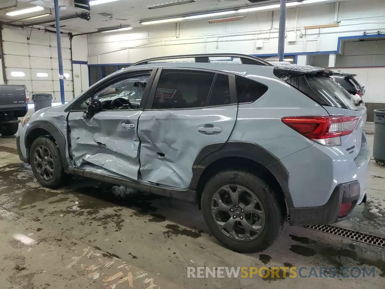 2 Фотография поврежденного автомобиля JF2GTHRC0NH209931 SUBARU CROSSTREK 2022