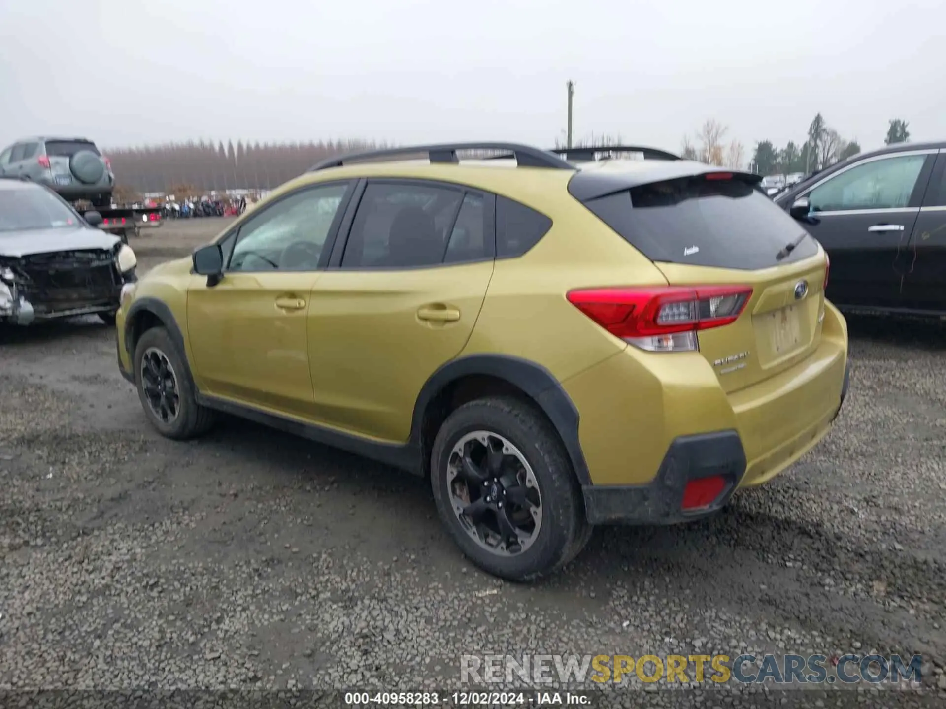 3 Фотография поврежденного автомобиля JF2GTAAC8PG319427 SUBARU CROSSTREK 2023