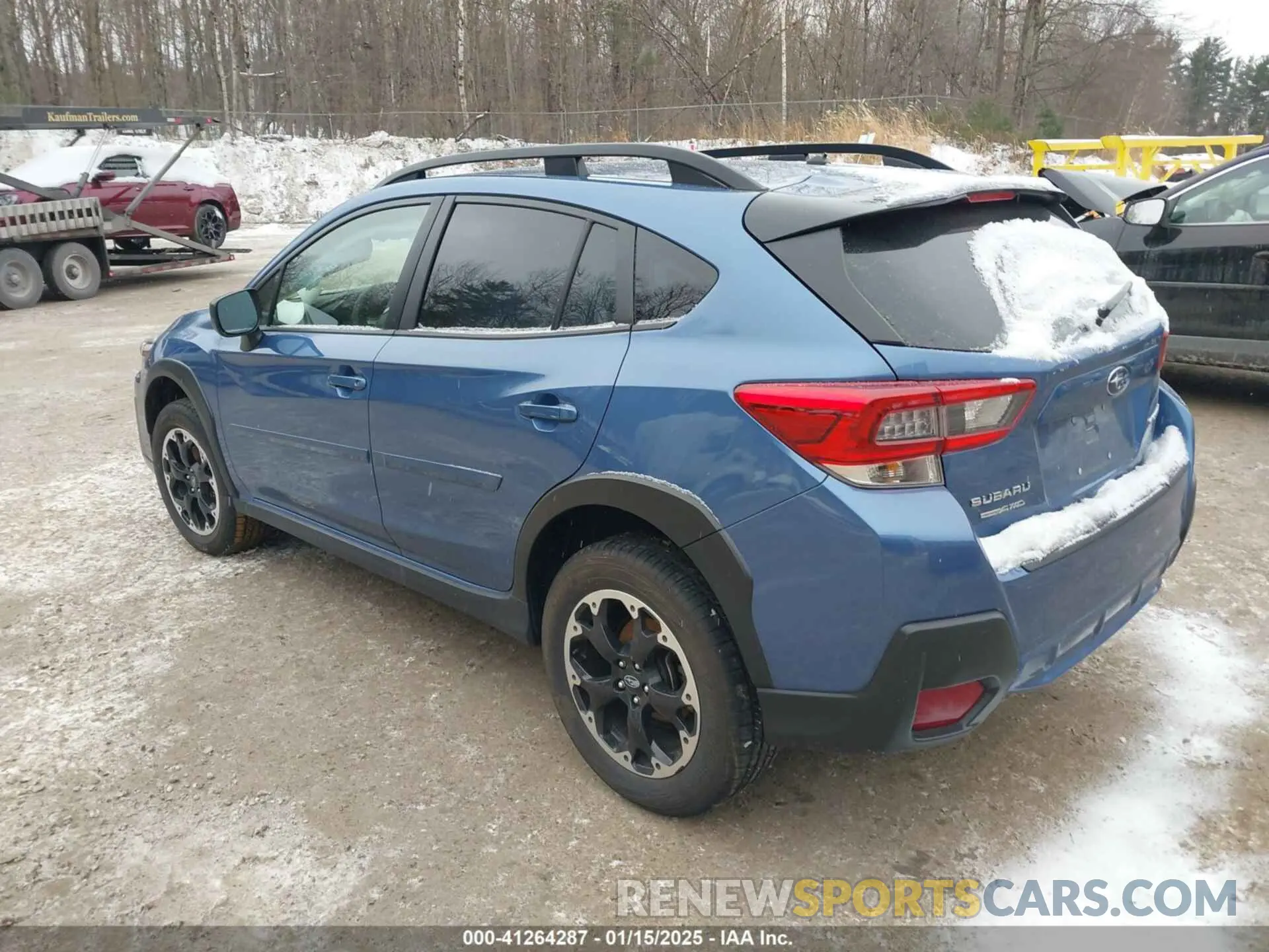 3 Фотография поврежденного автомобиля JF2GTABC7PH218405 SUBARU CROSSTREK 2023