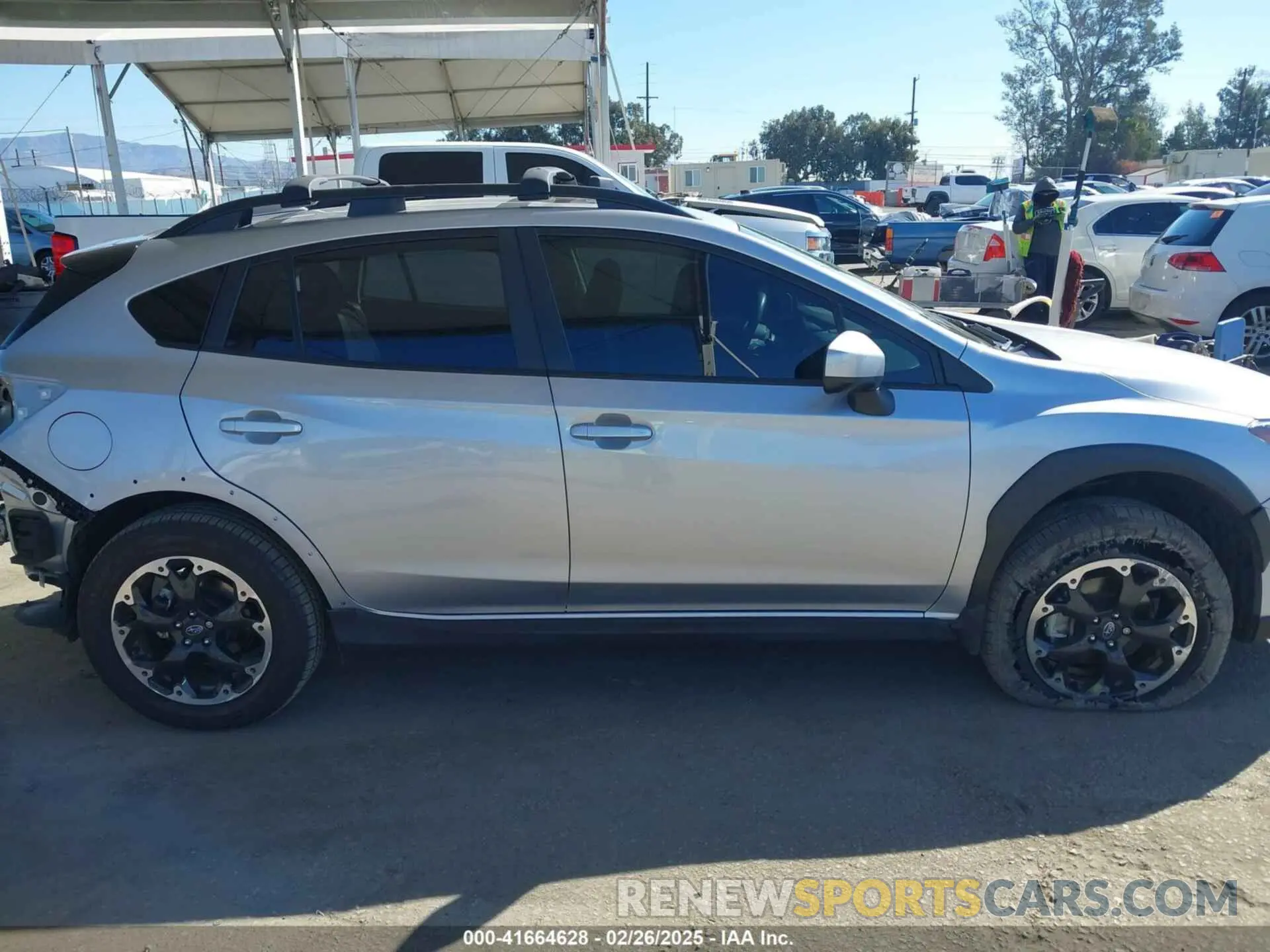 14 Фотография поврежденного автомобиля JF2GTAECXPH271580 SUBARU CROSSTREK 2023