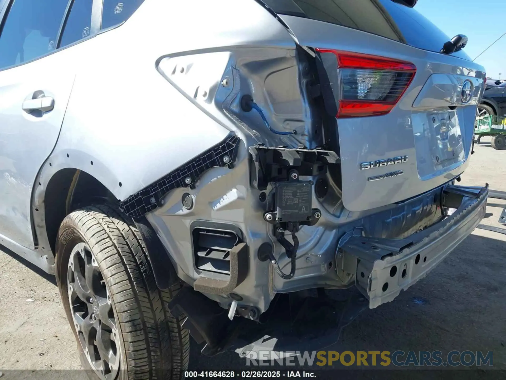 19 Фотография поврежденного автомобиля JF2GTAECXPH271580 SUBARU CROSSTREK 2023