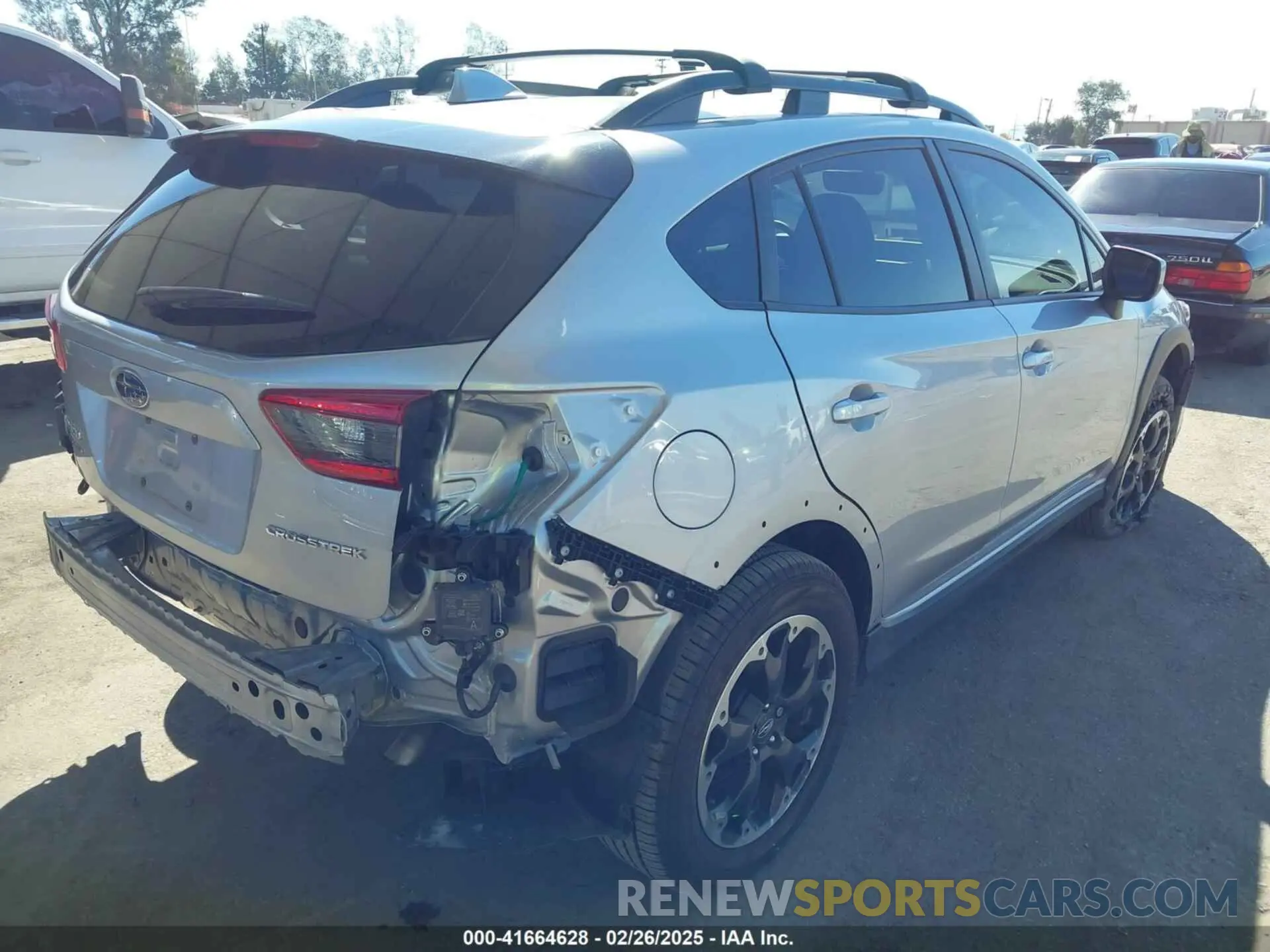 4 Фотография поврежденного автомобиля JF2GTAECXPH271580 SUBARU CROSSTREK 2023