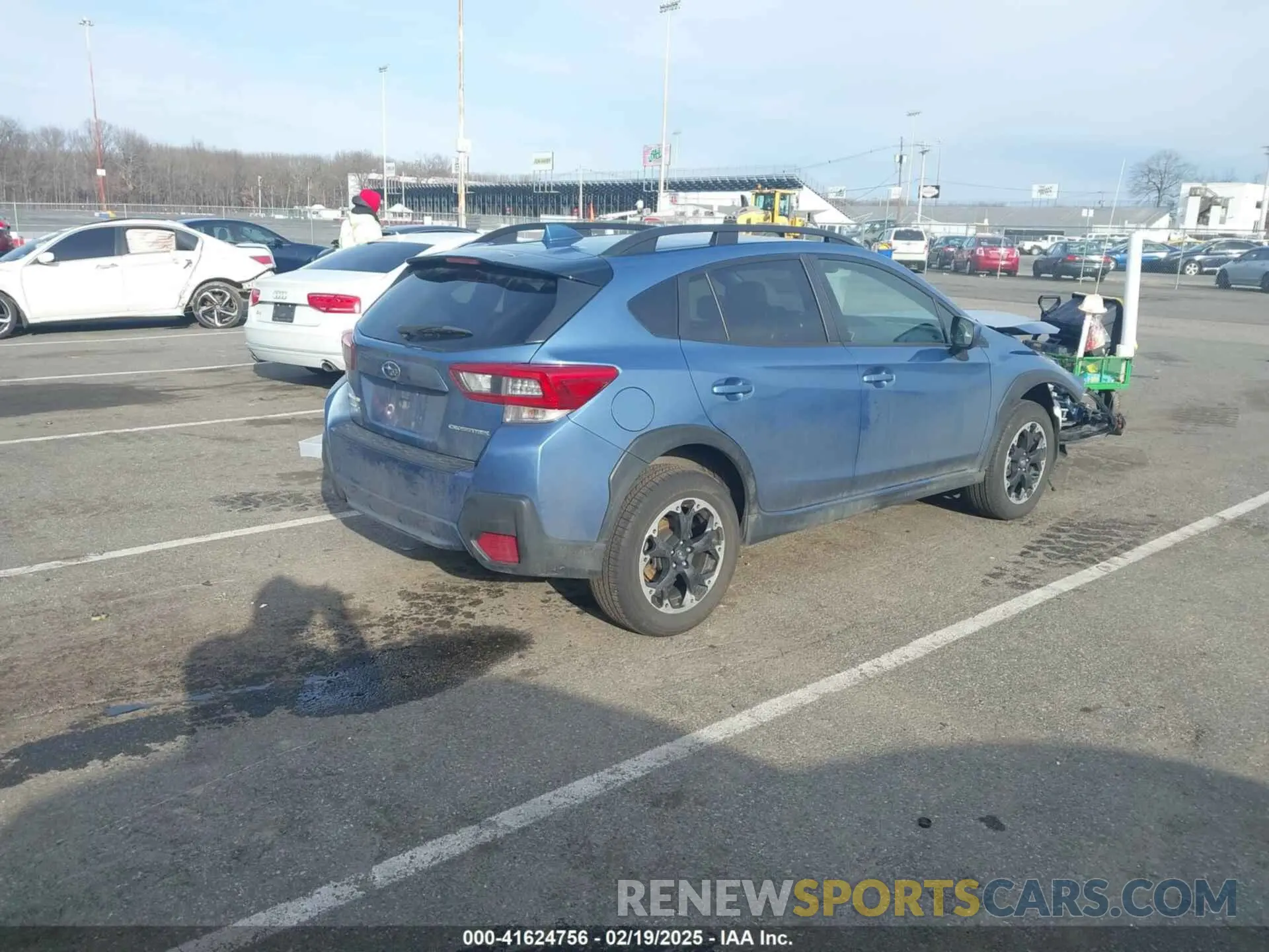 4 Фотография поврежденного автомобиля JF2GTAECXPH318882 SUBARU CROSSTREK 2023