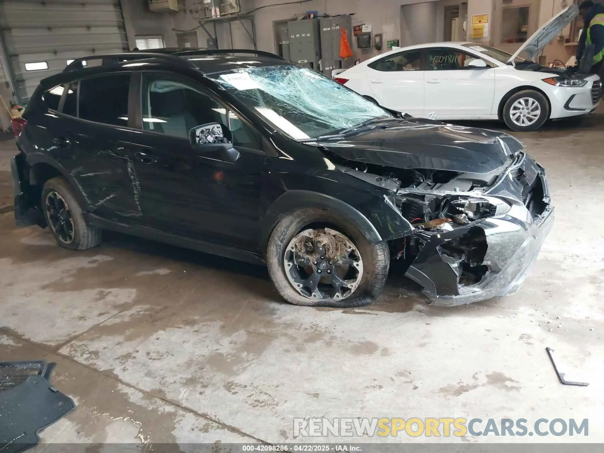 1 Фотография поврежденного автомобиля JF2GTAPC1PH246256 SUBARU CROSSTREK 2023