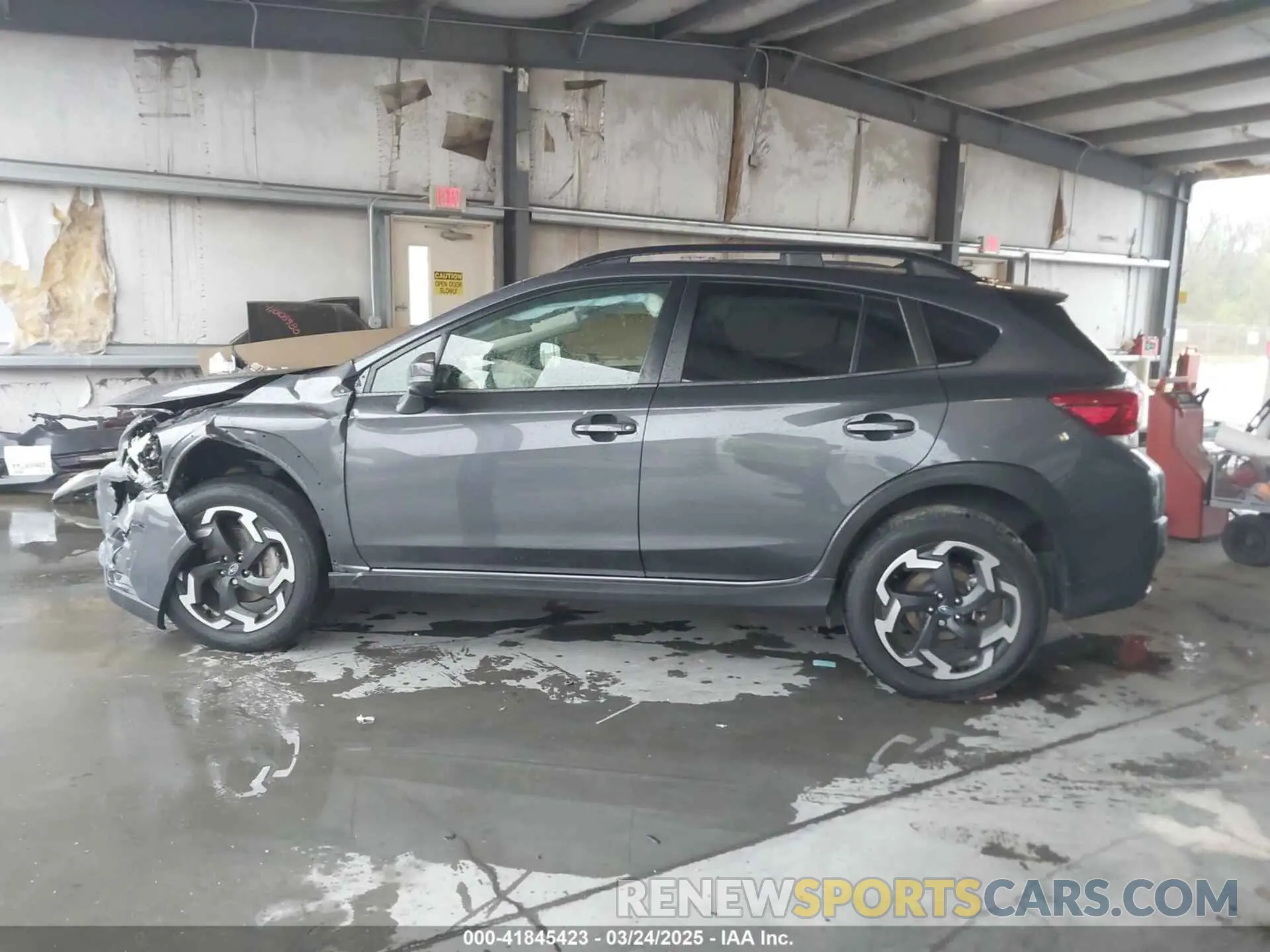 14 Фотография поврежденного автомобиля JF2GTHNC8PH236478 SUBARU CROSSTREK 2023
