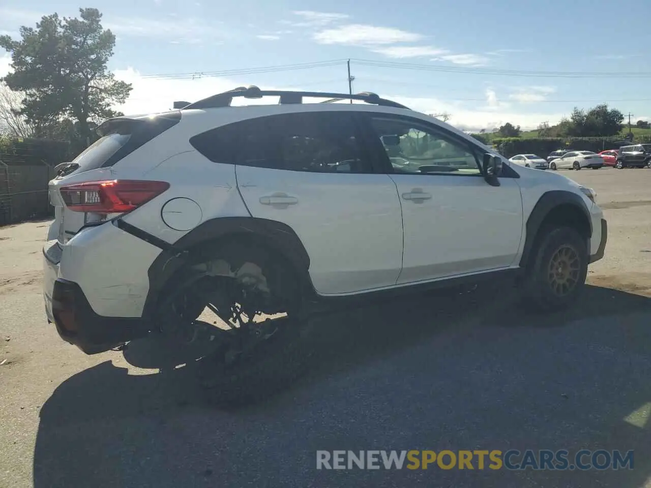 3 Фотография поврежденного автомобиля JF2GTHRC0PH224142 SUBARU CROSSTREK 2023