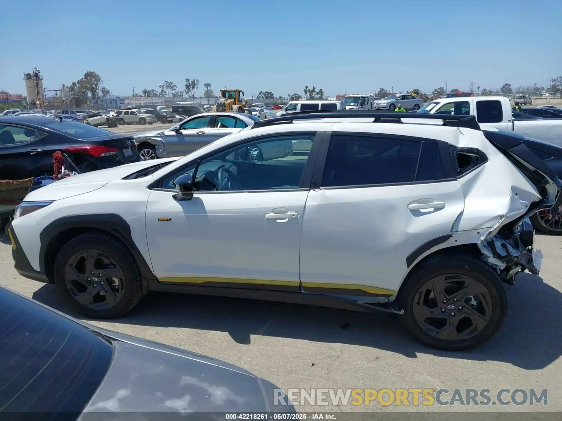 15 Photograph of a damaged car 4S4GUHF60R3828568 SUBARU CROSSTREK 2024