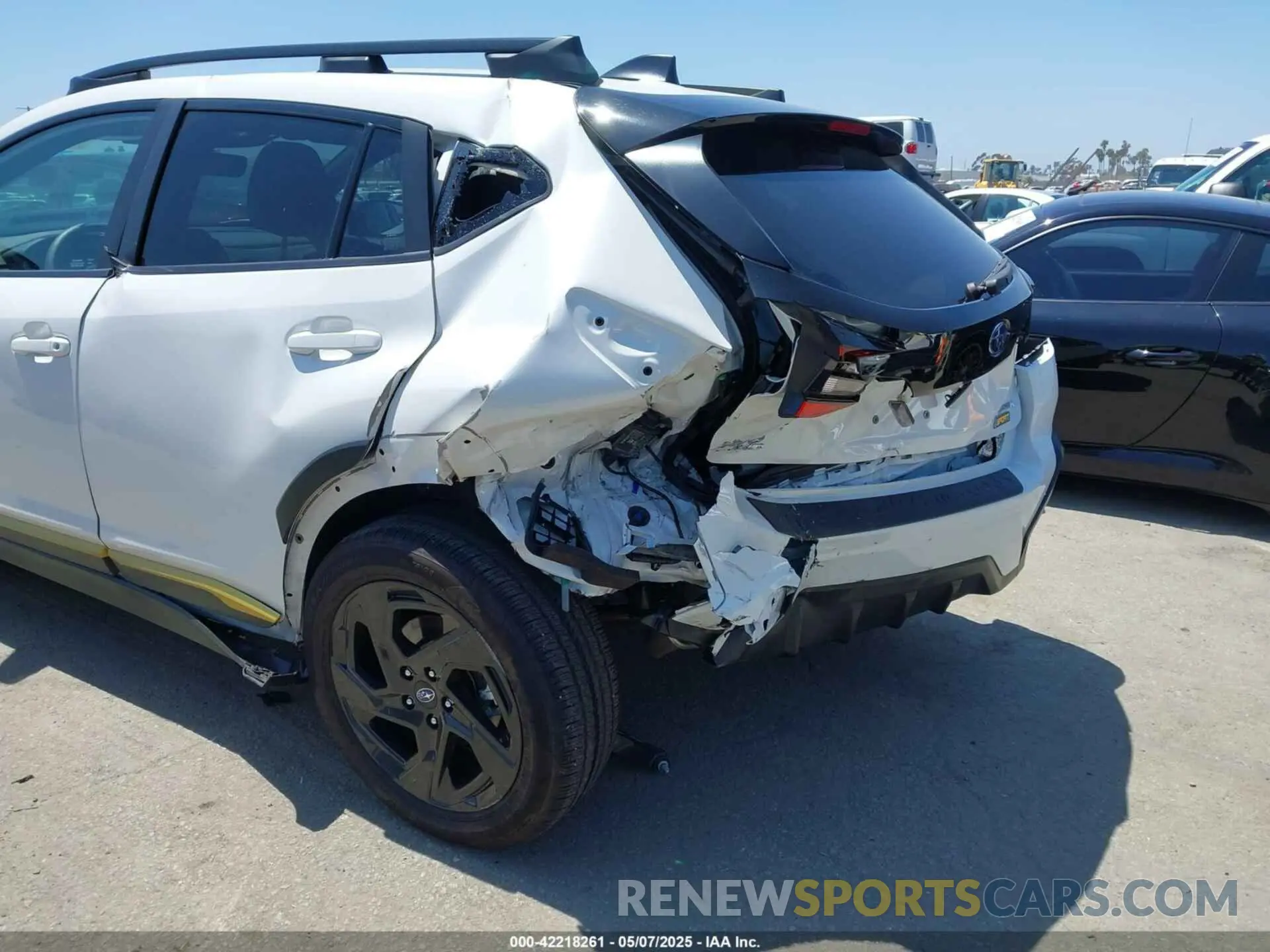 6 Photograph of a damaged car 4S4GUHF60R3828568 SUBARU CROSSTREK 2024