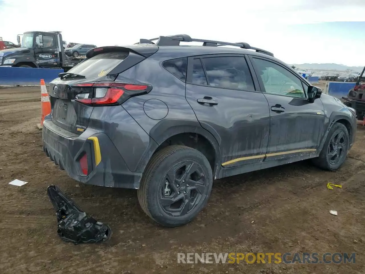 3 Фотография поврежденного автомобиля 4S4GUHF61R3761608 SUBARU CROSSTREK 2024