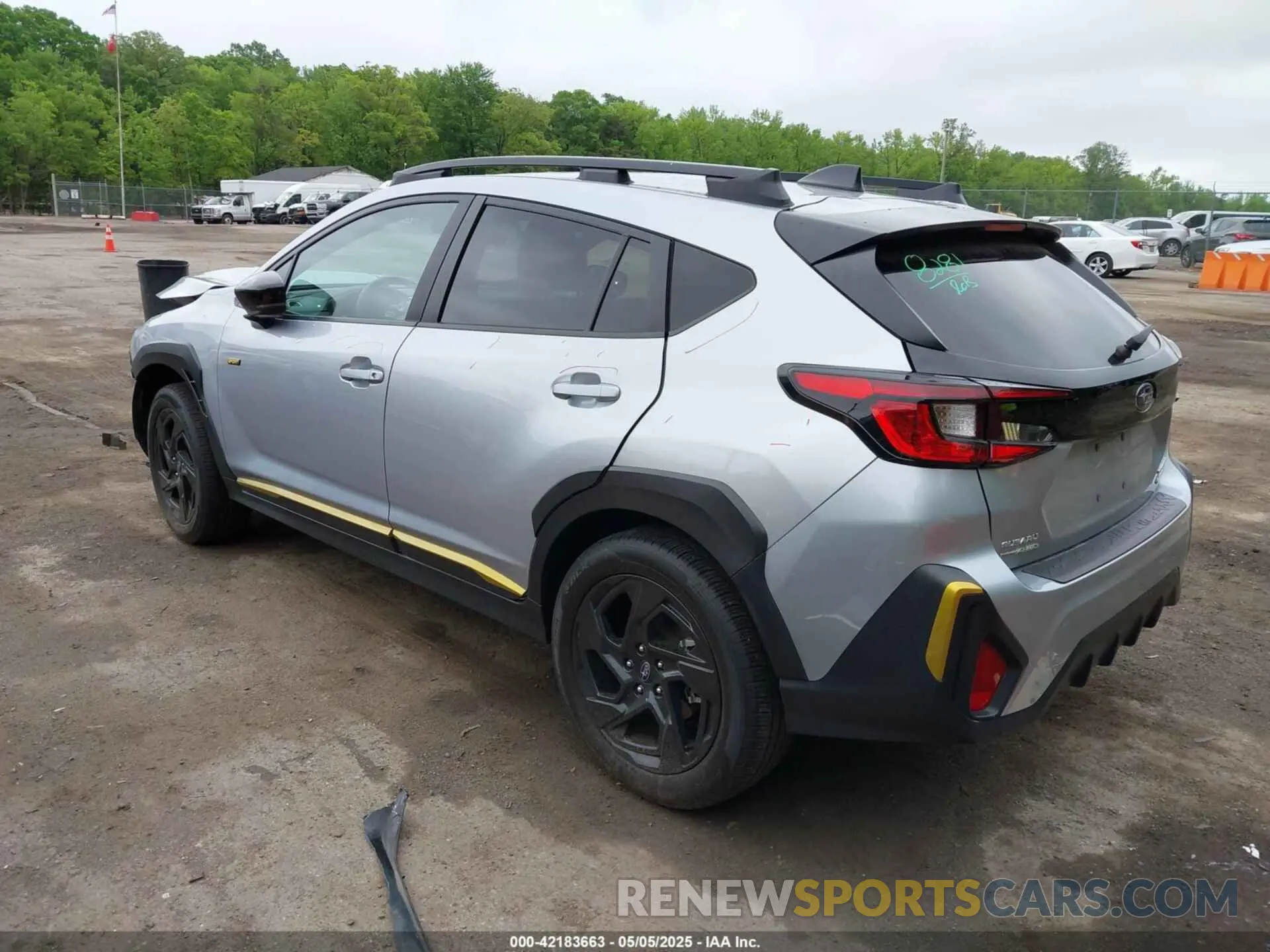 3 Photograph of a damaged car 4S4GUHF63R3766924 SUBARU CROSSTREK 2024