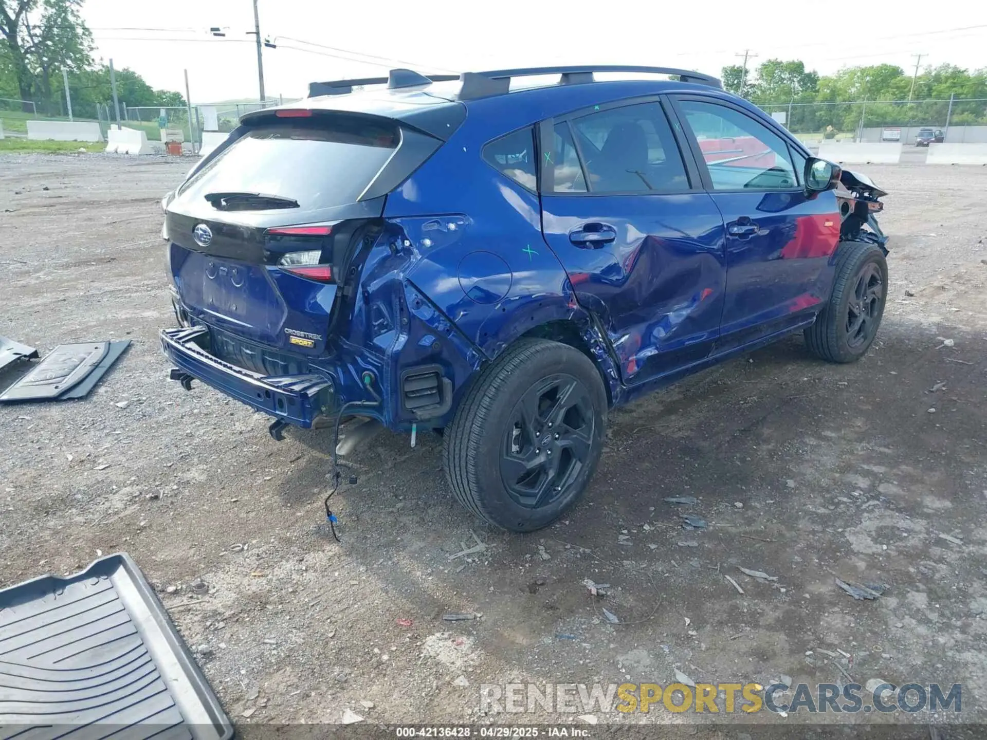 4 Фотография поврежденного автомобиля 4S4GUHF63R3801722 SUBARU CROSSTREK 2024