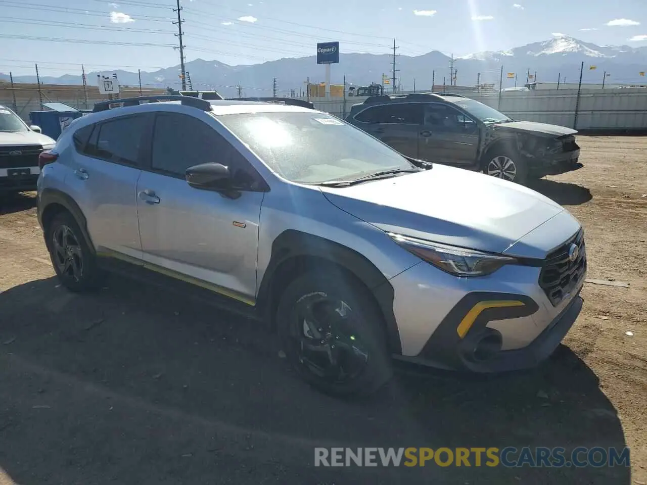 4 Фотография поврежденного автомобиля 4S4GUHF64R3768682 SUBARU CROSSTREK 2024