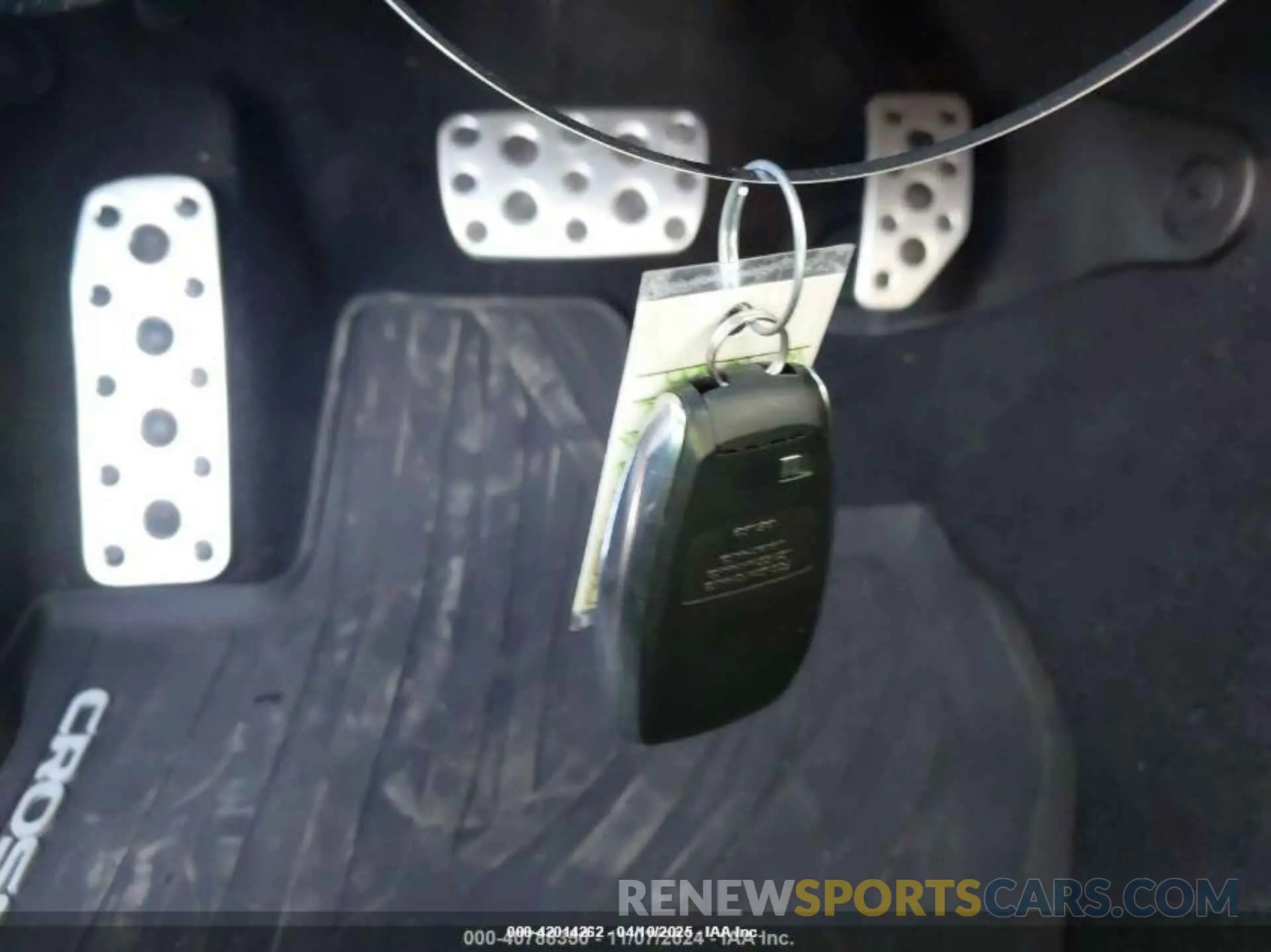 10 Фотография поврежденного автомобиля 4S4GUHF65R3808073 SUBARU CROSSTREK 2024