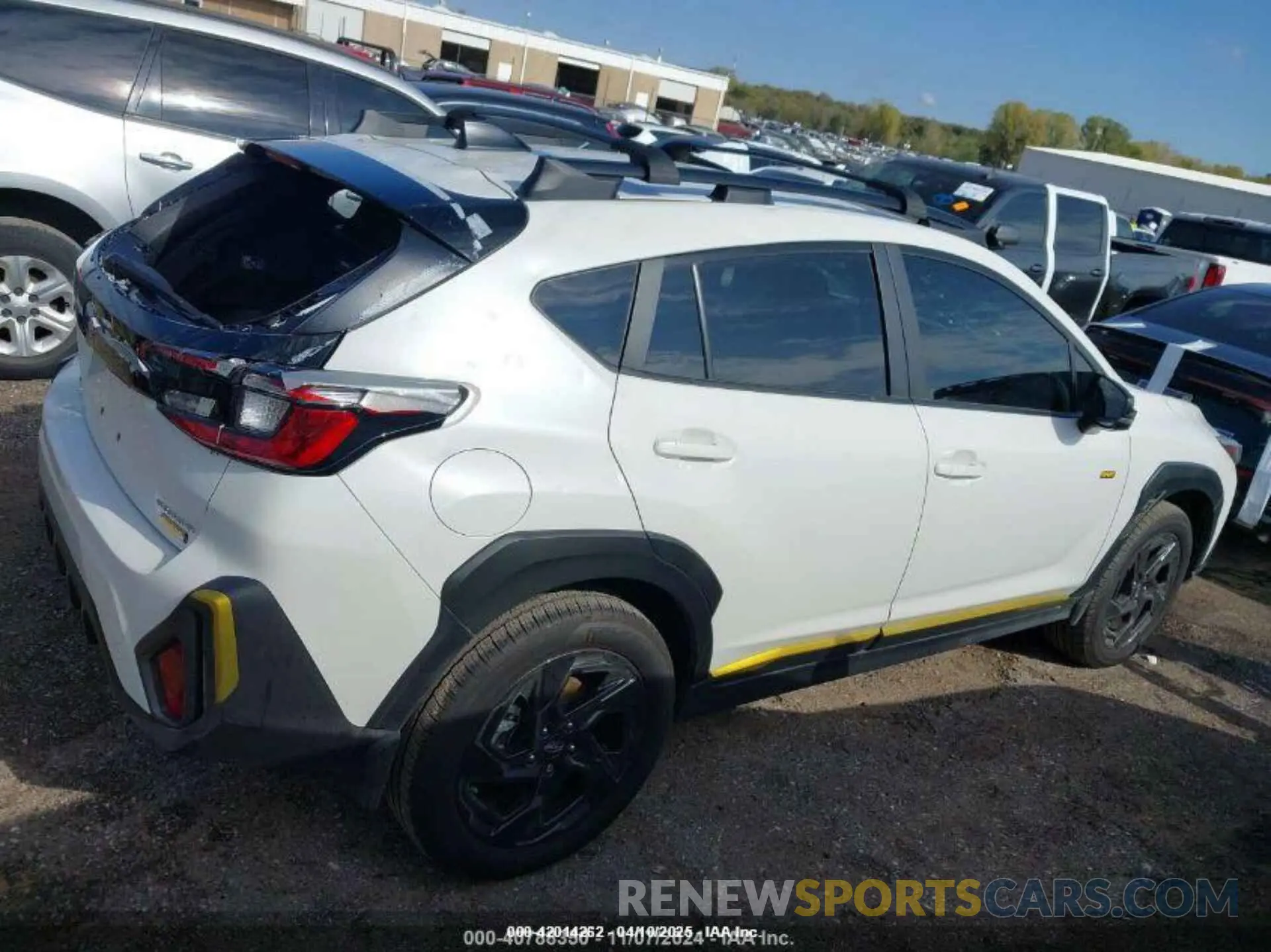 12 Фотография поврежденного автомобиля 4S4GUHF65R3808073 SUBARU CROSSTREK 2024