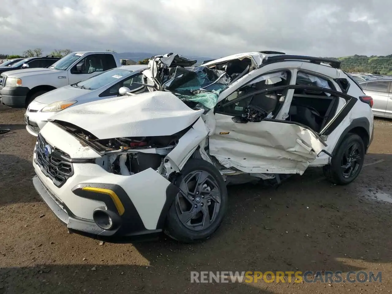 1 Фотография поврежденного автомобиля 4S4GUHF67R3825361 SUBARU CROSSTREK 2024