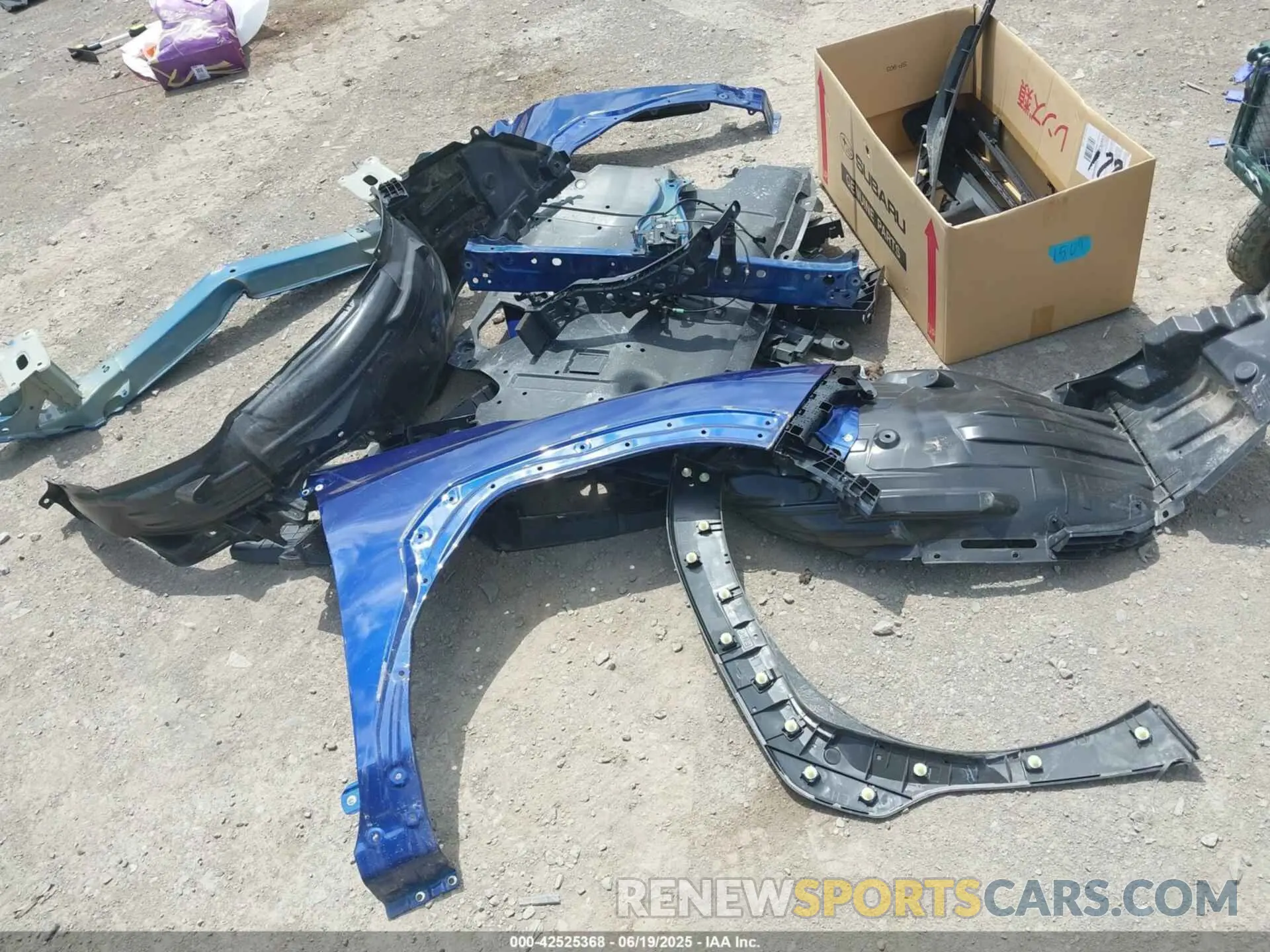 12 Photograph of a damaged car 4S4GUHF68R3753361 SUBARU CROSSTREK 2024