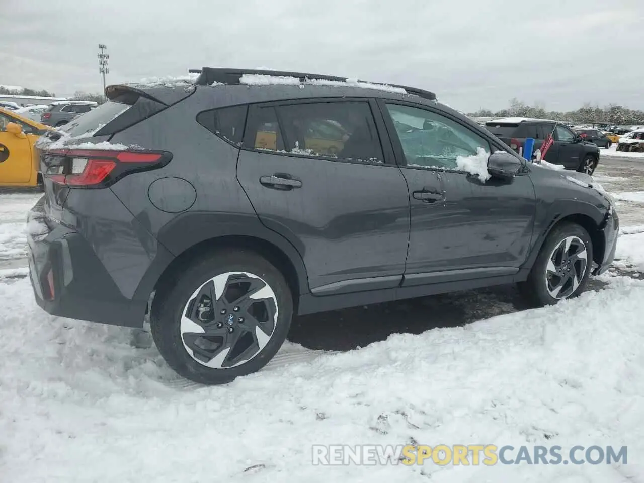 3 Фотография поврежденного автомобиля 4S4GUHM62R3742648 SUBARU CROSSTREK 2024