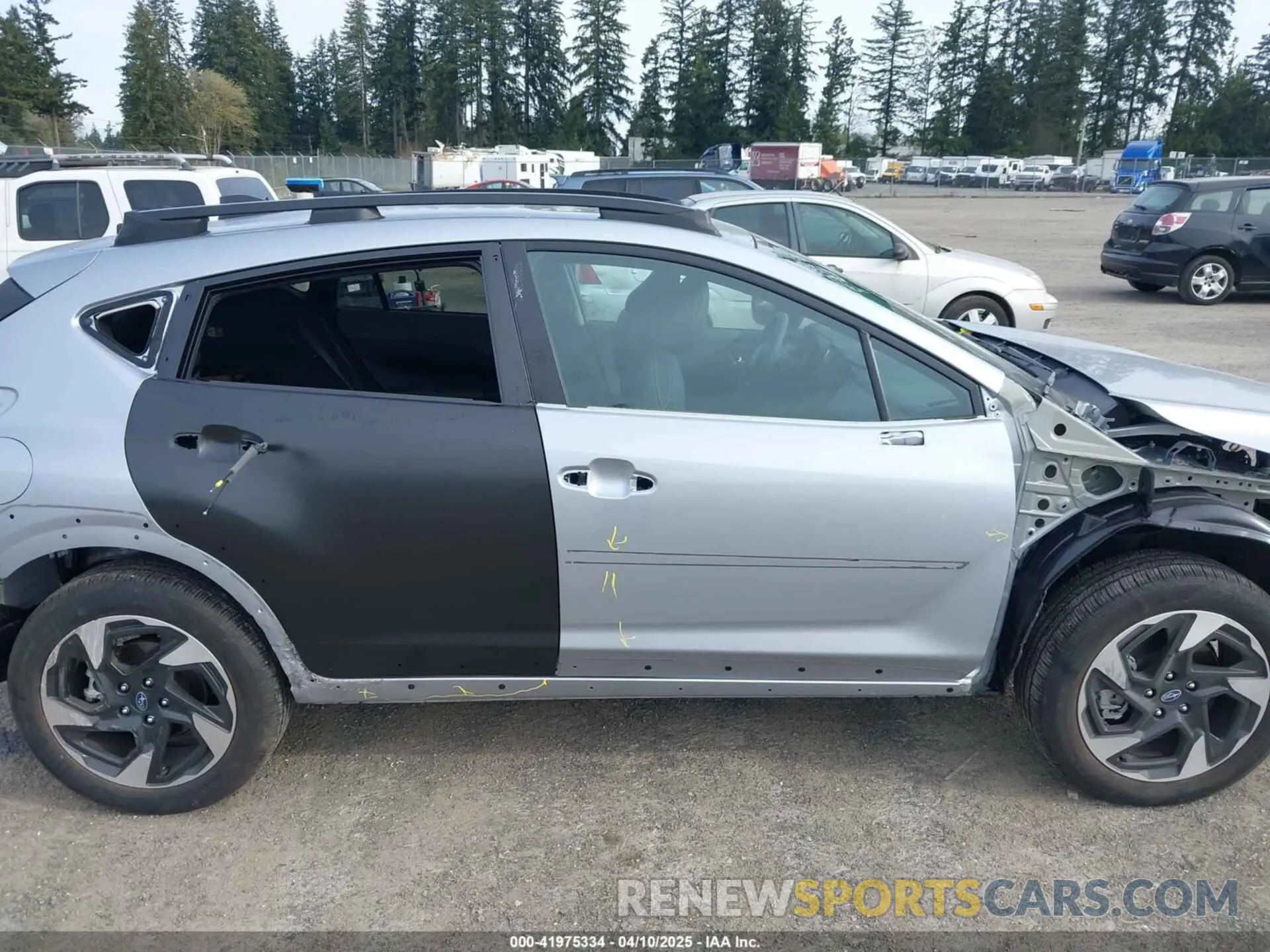 14 Фотография поврежденного автомобиля 4S4GUHM67R3822463 SUBARU CROSSTREK 2024