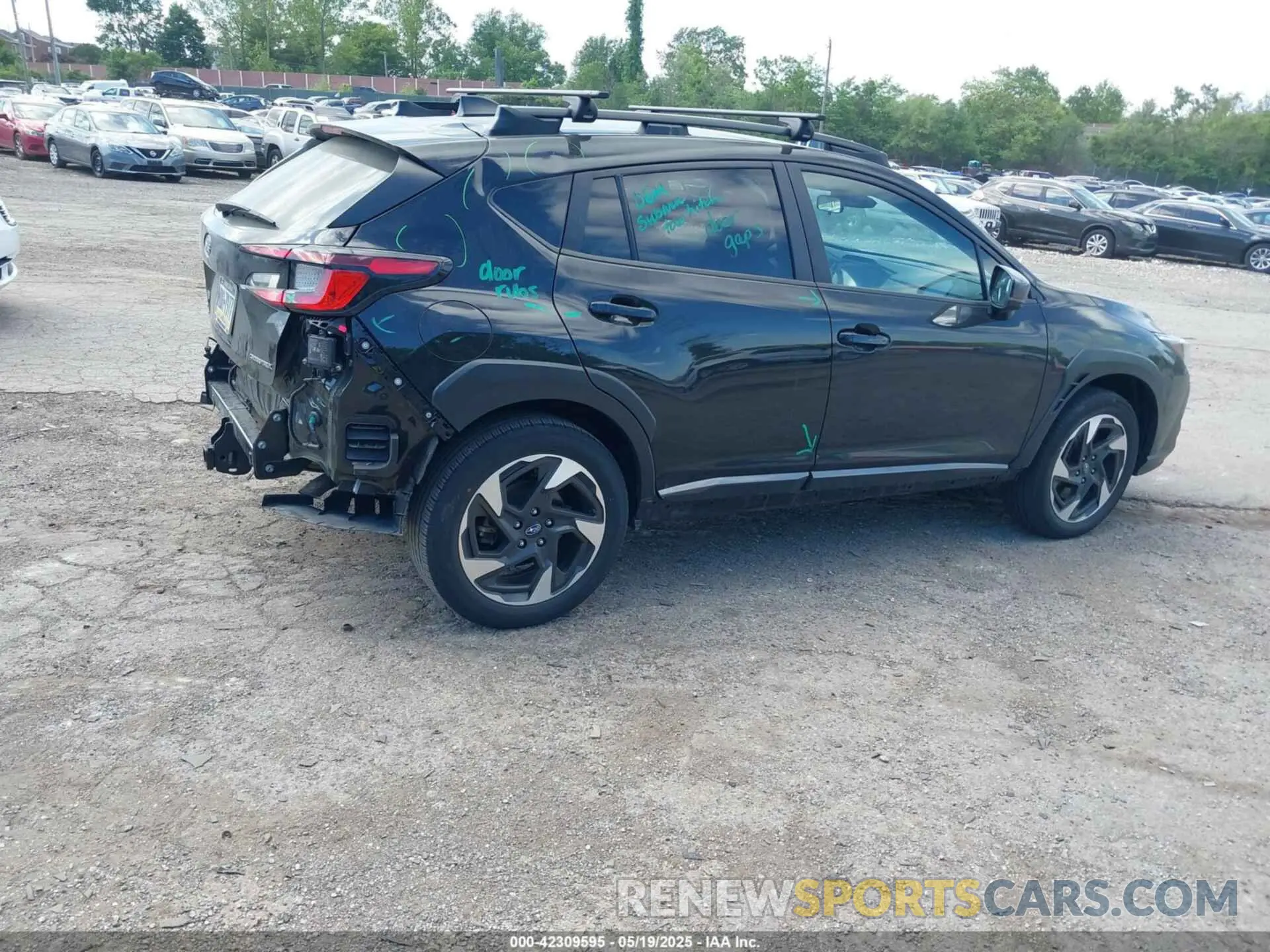 4 Photograph of a damaged car 4S4GUHN69R3703831 SUBARU CROSSTREK 2024