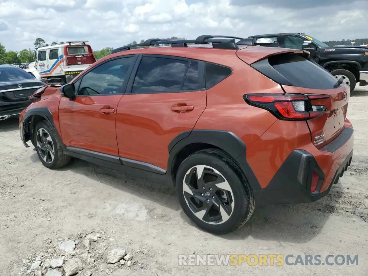 2 Photograph of a damaged car 4S4GUHN69R3748770 SUBARU CROSSTREK 2024