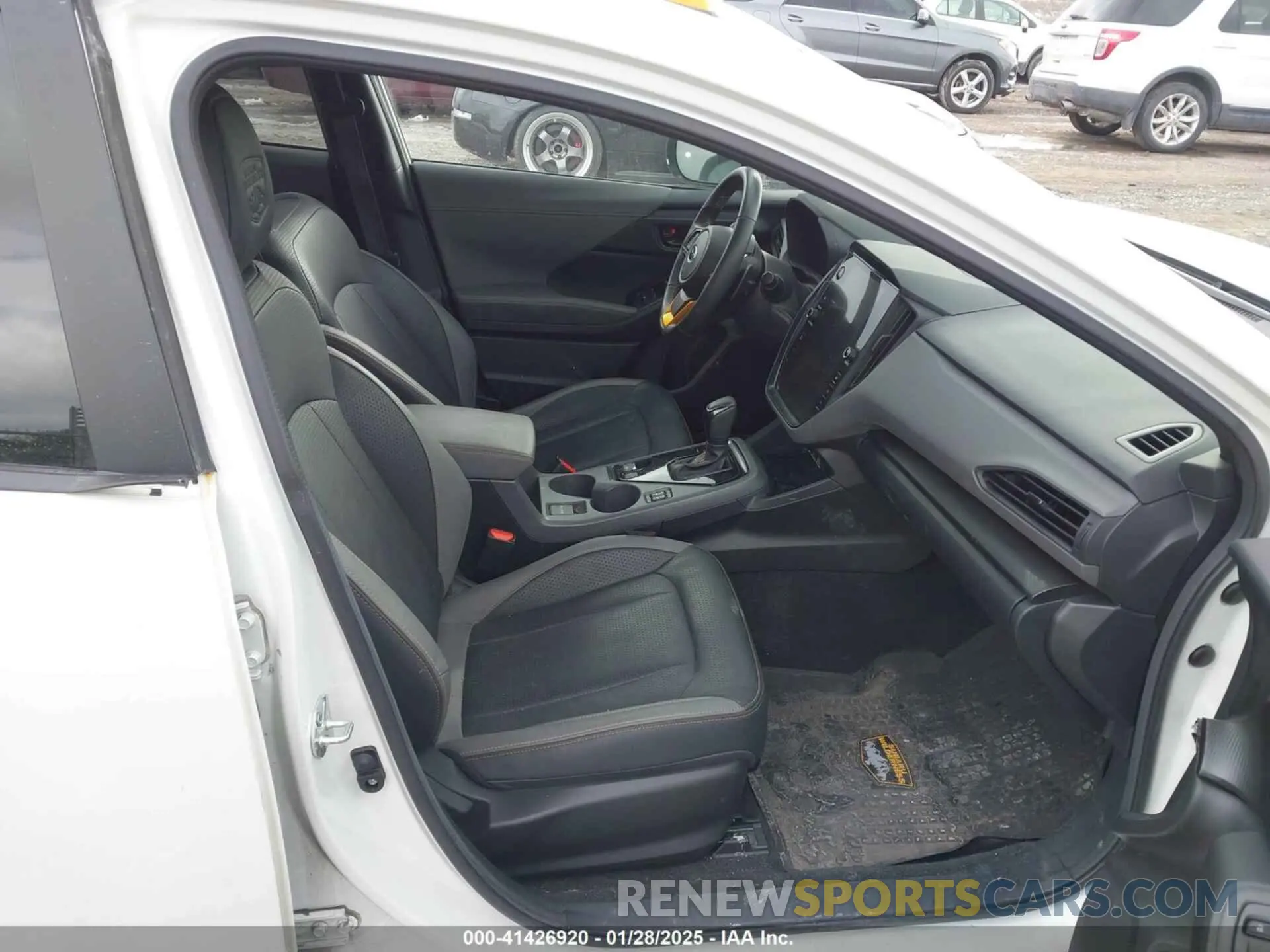 5 Photograph of a damaged car 4S4GUHT63R3736164 SUBARU CROSSTREK 2024