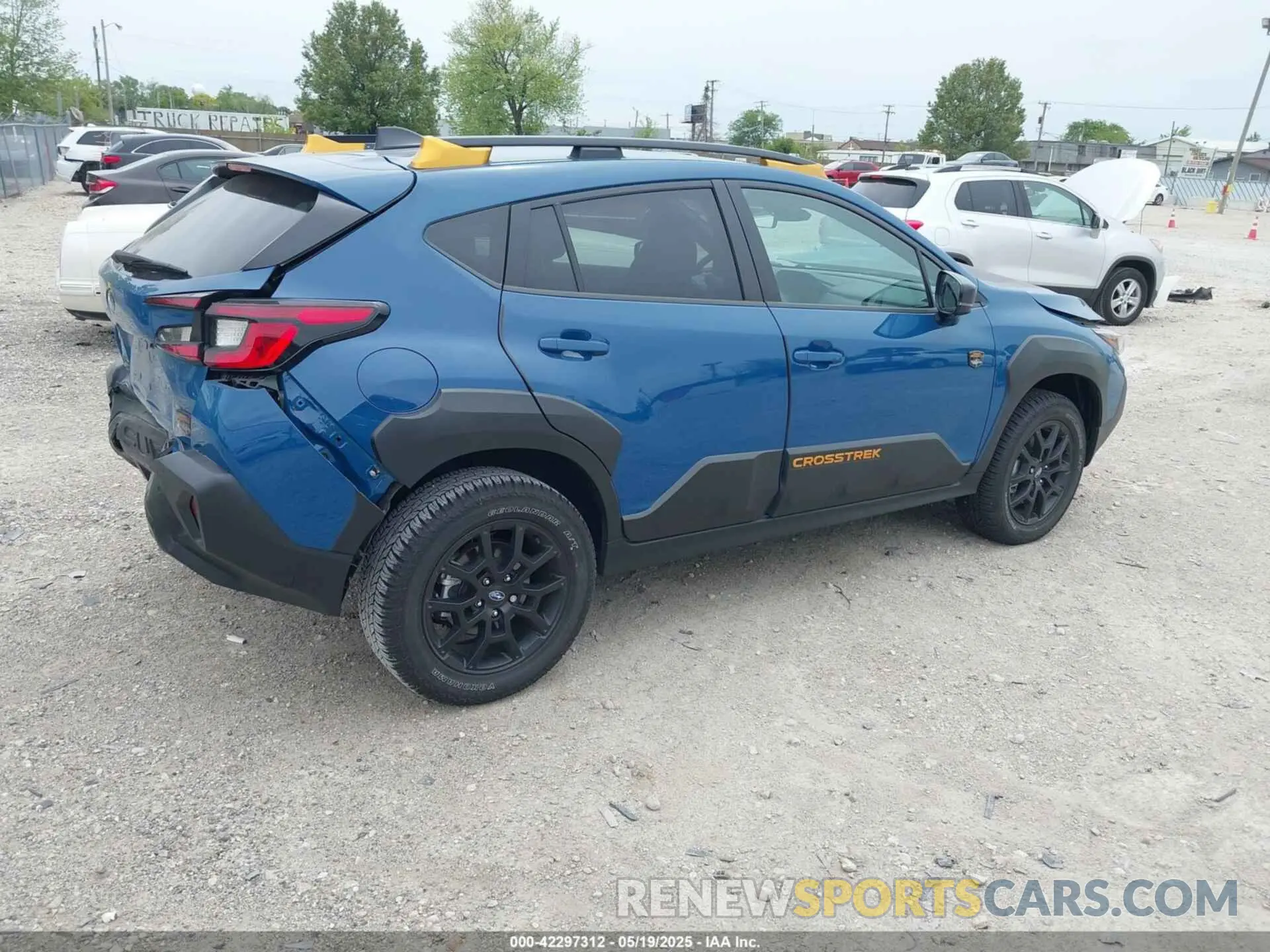 4 Photograph of a damaged car 4S4GUHT67R3755977 SUBARU CROSSTREK 2024