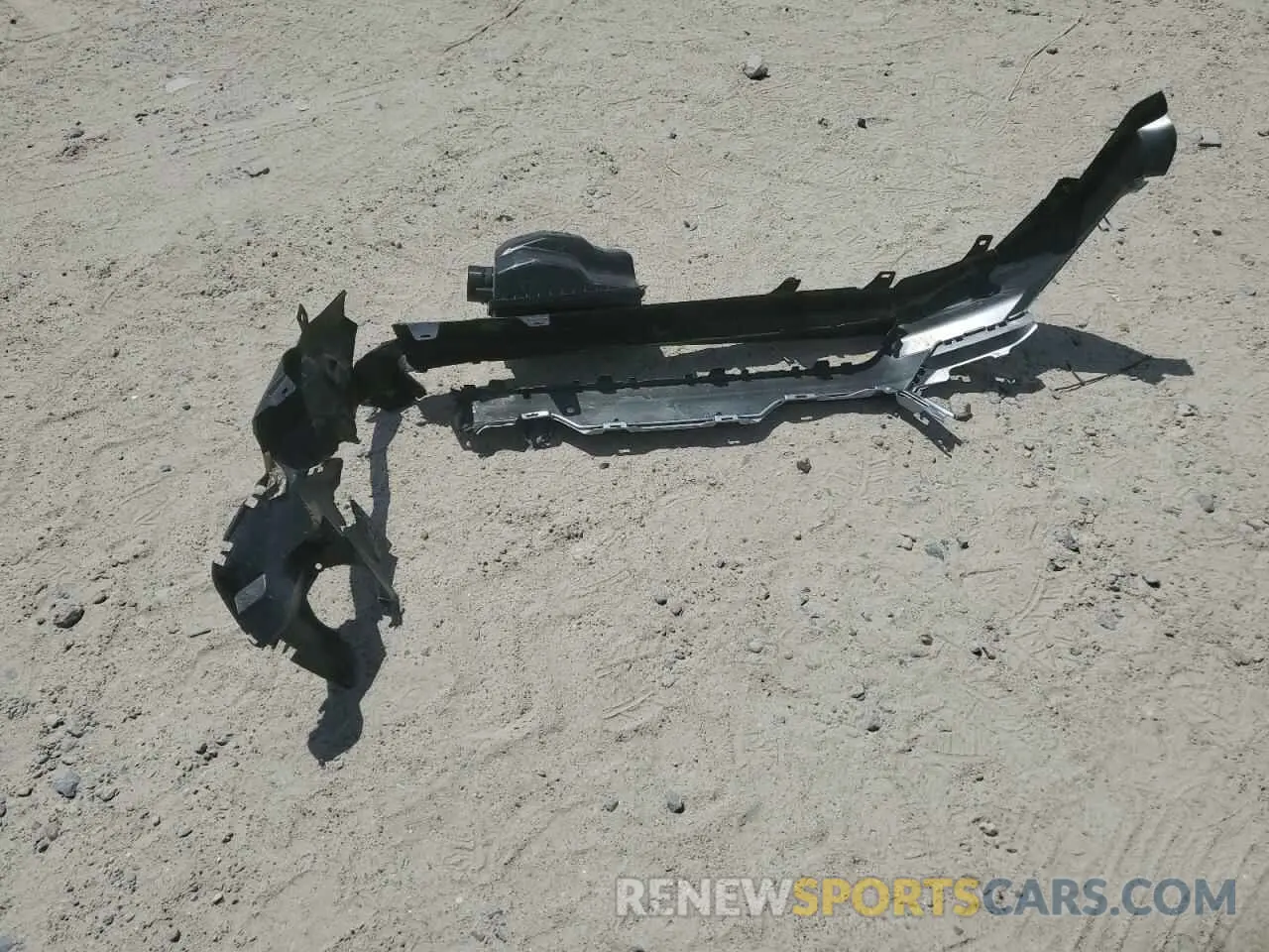 13 Photograph of a damaged car 4S4GUHU68R3776691 SUBARU CROSSTREK 2024