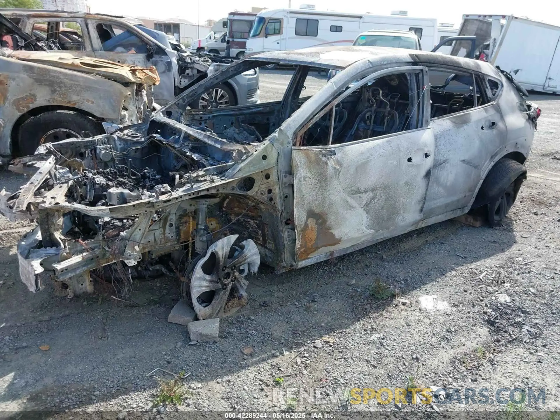 2 Фотография поврежденного автомобиля JF2GUABC1RH246474 SUBARU CROSSTREK 2024