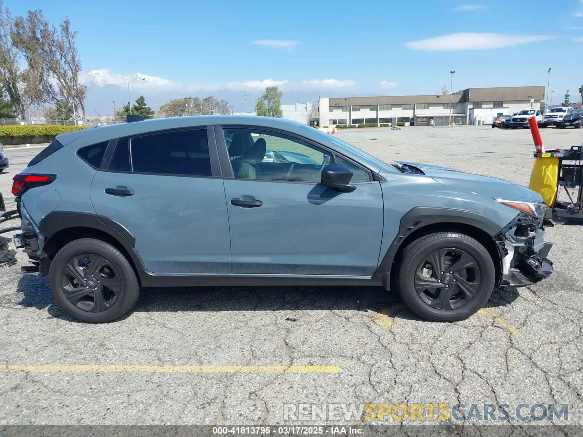 14 Фотография поврежденного автомобиля JF2GUABC3R8297331 SUBARU CROSSTREK 2024