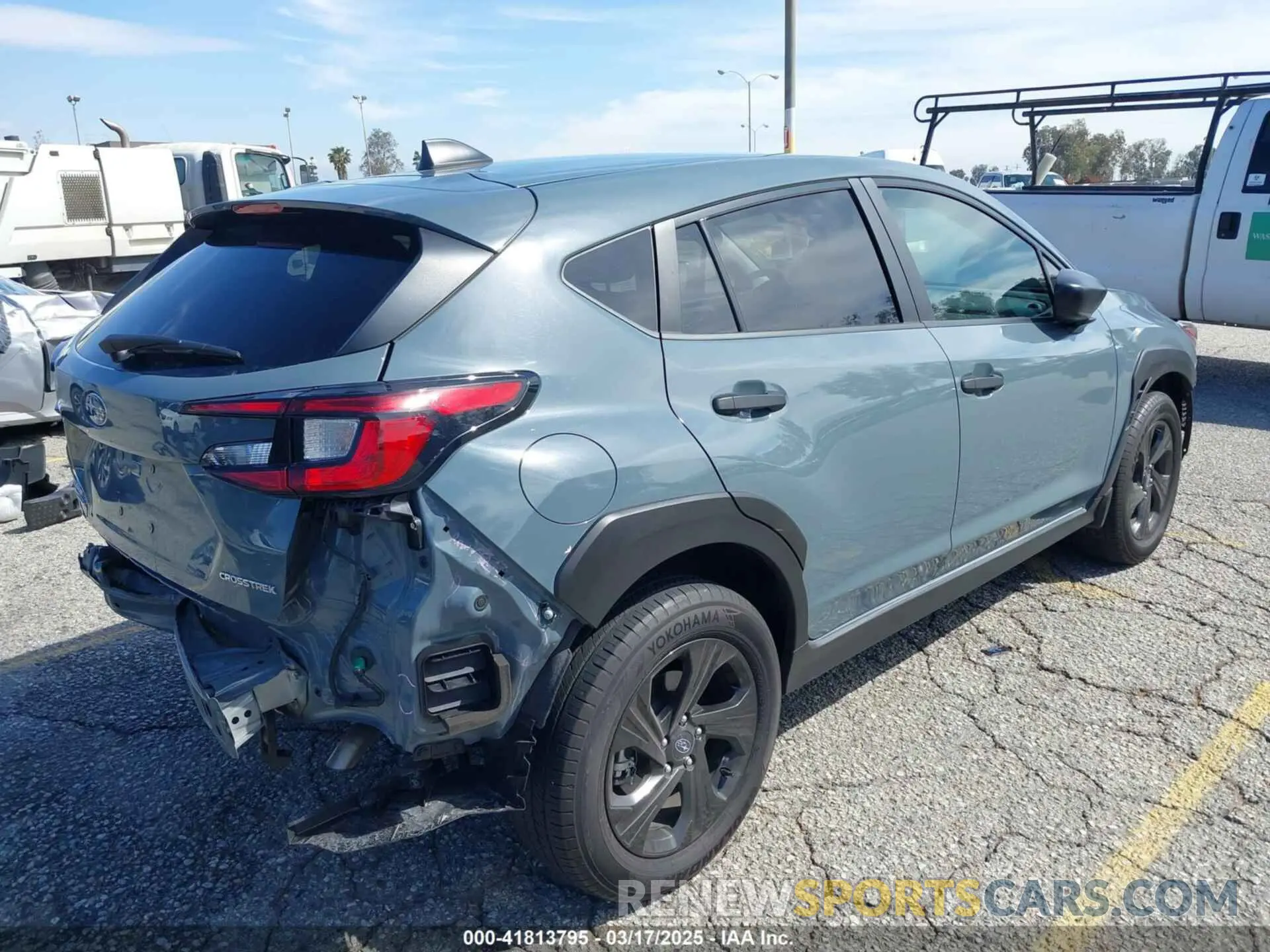 4 Фотография поврежденного автомобиля JF2GUABC3R8297331 SUBARU CROSSTREK 2024